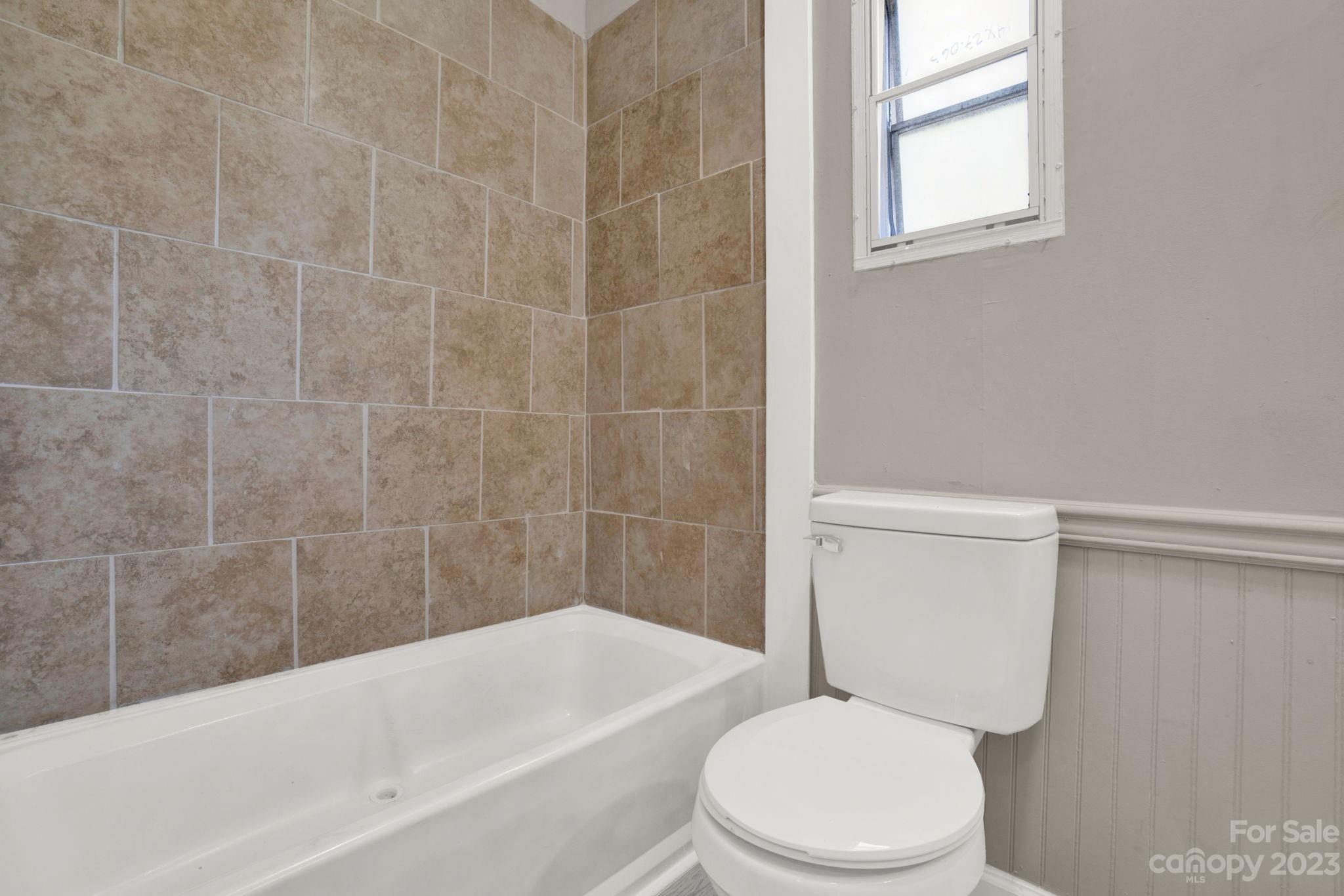 1438 Chatfield Road Property Photo 14