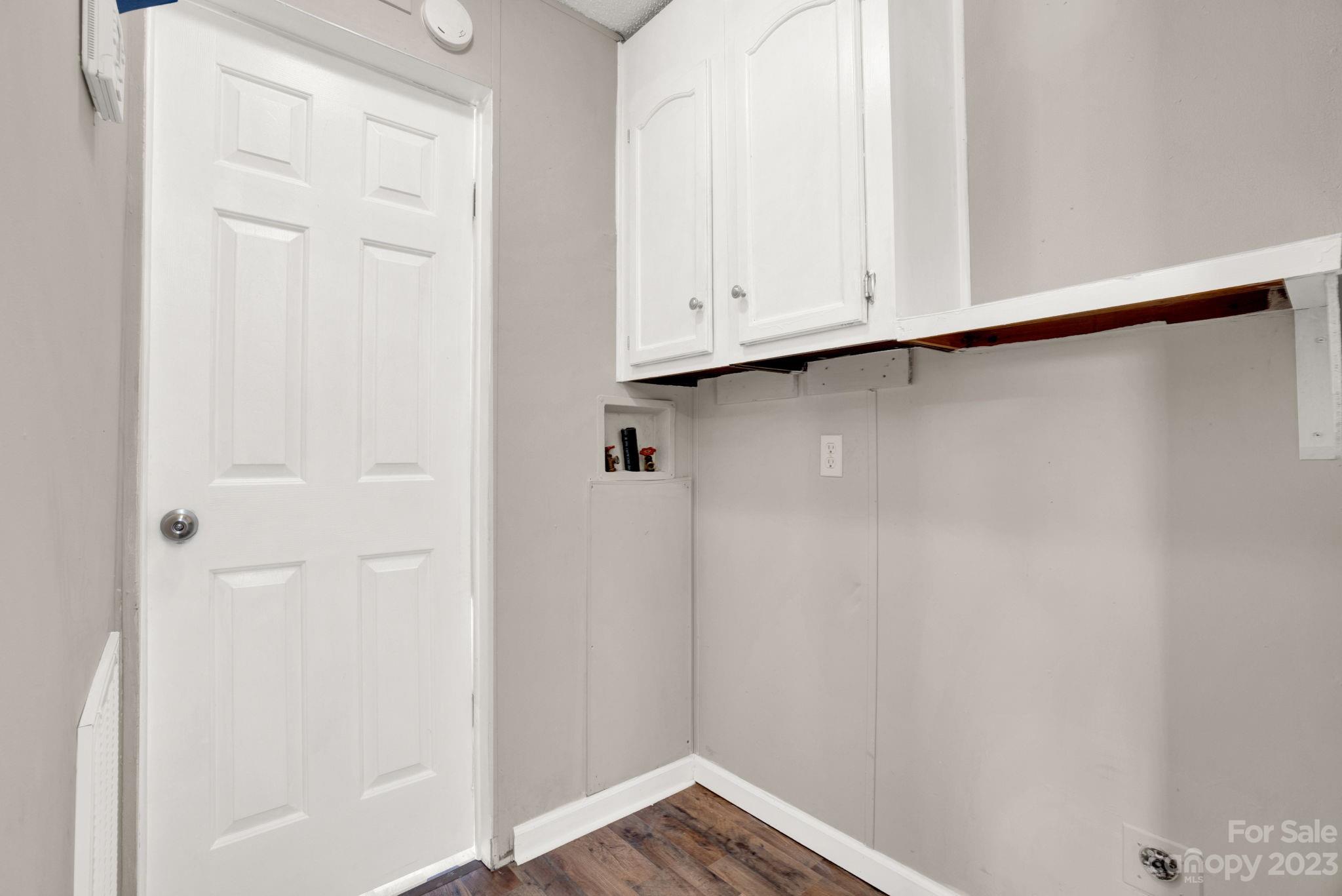 1438 Chatfield Road Property Photo 15
