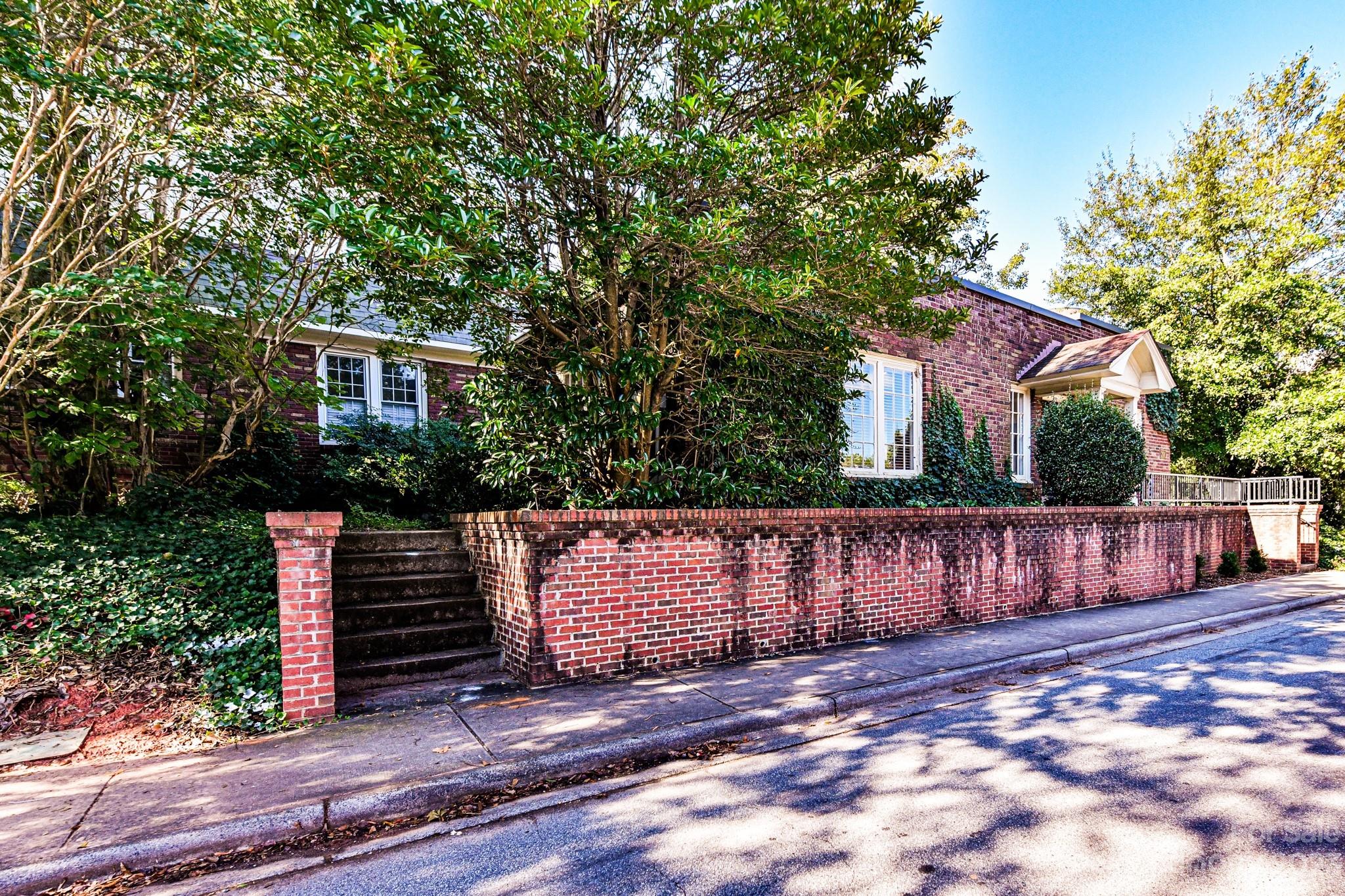 201 South Street Property Photo 2