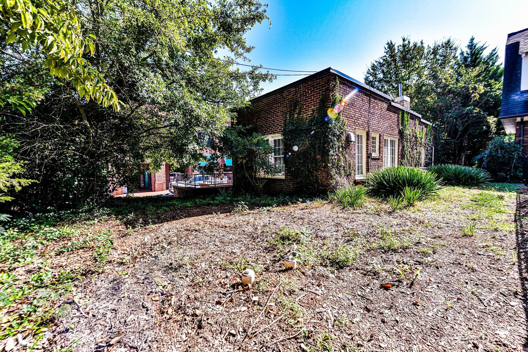 201 South Street Property Photo 4