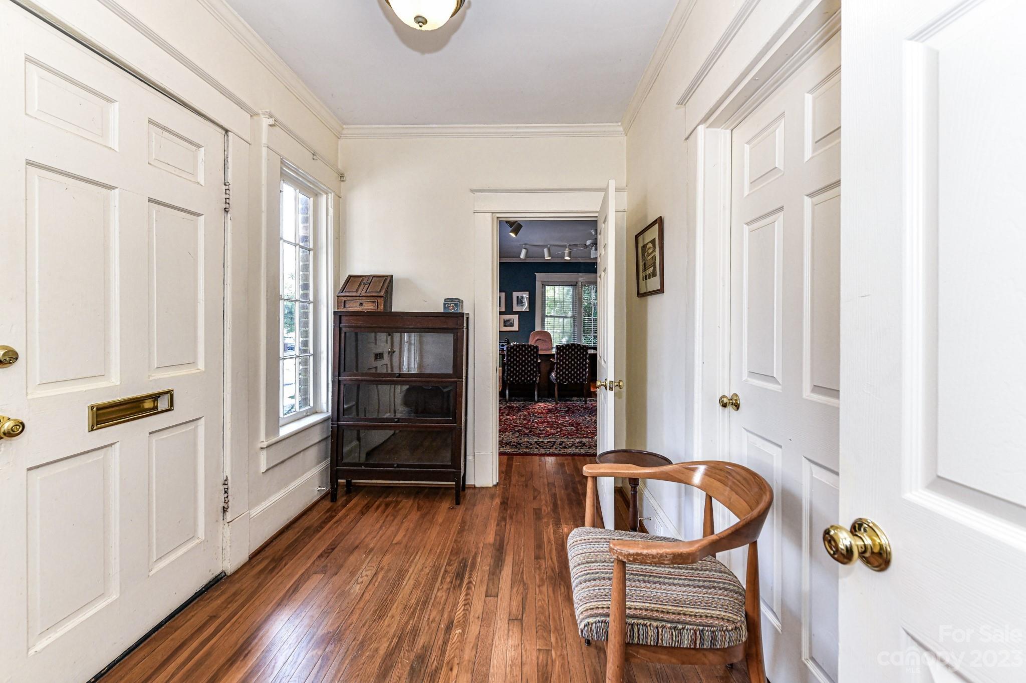 201 South Street Property Photo 6