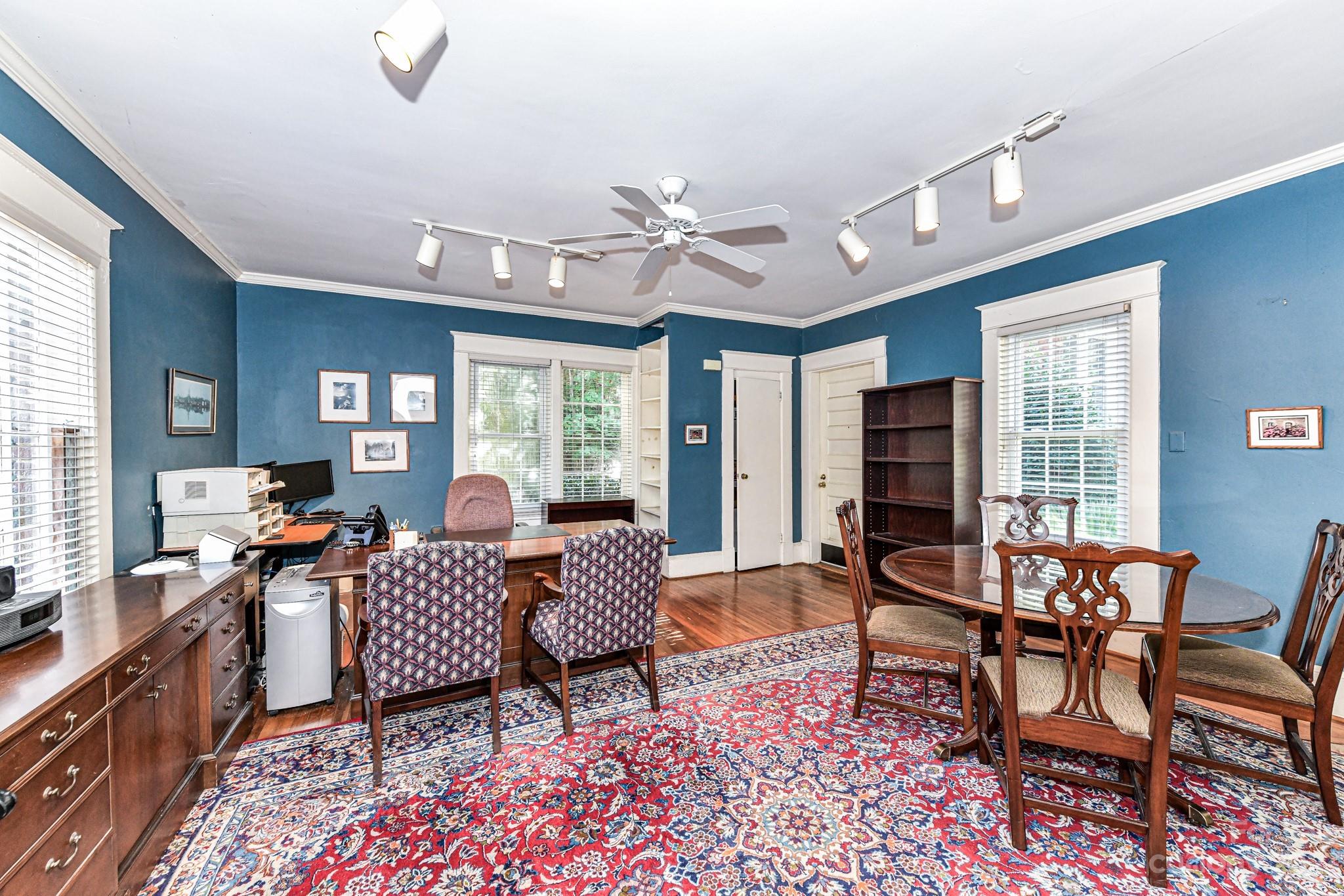 201 South Street Property Photo 8