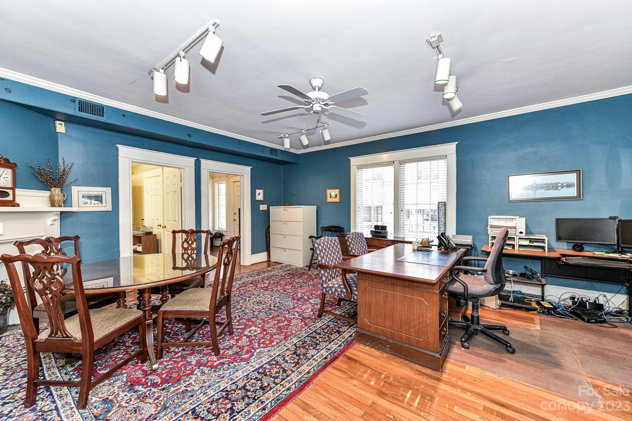 201 South Street Property Photo 9