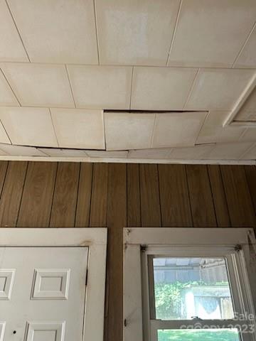 753 Central Drive Property Photo 5