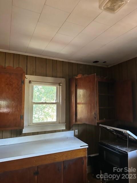 753 Central Drive Property Photo 6