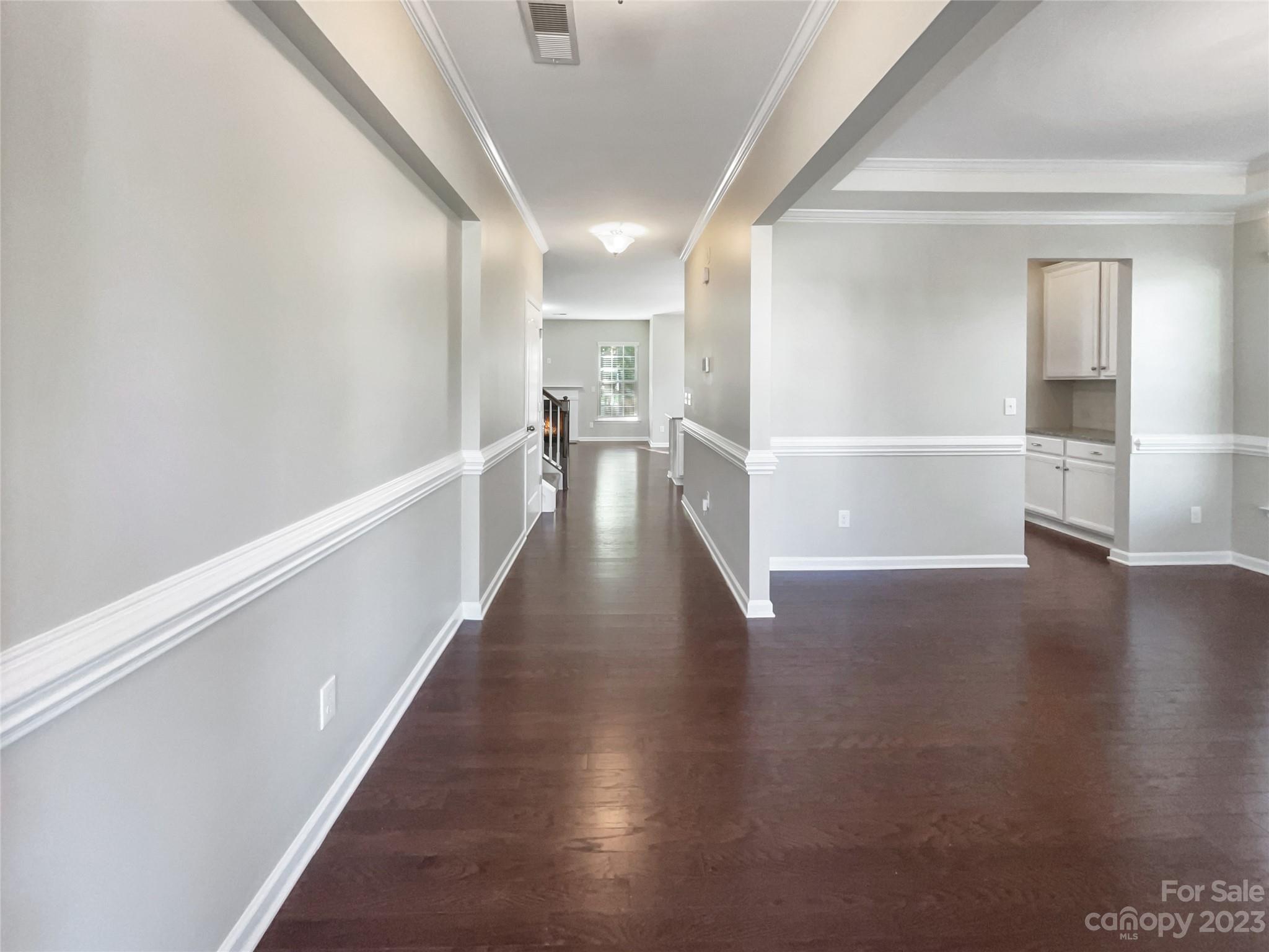 5008 Waterloo Drive Property Photo 6