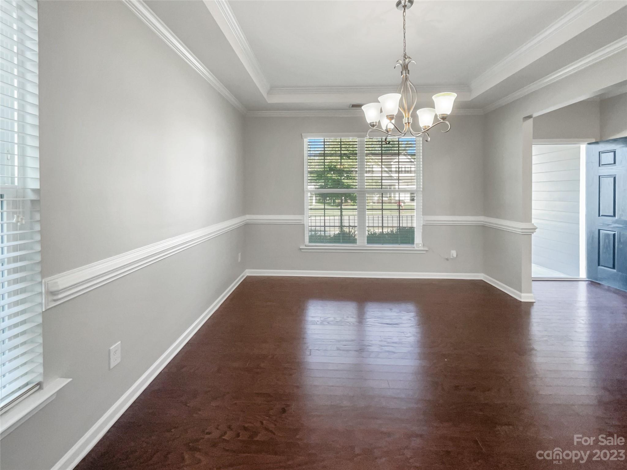 5008 Waterloo Drive Property Photo 7