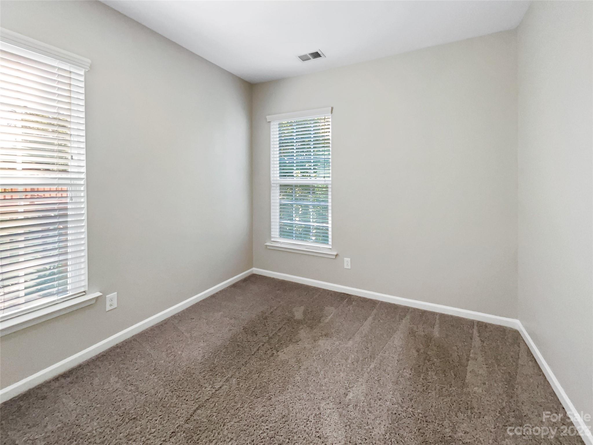 5008 Waterloo Drive Property Photo 10