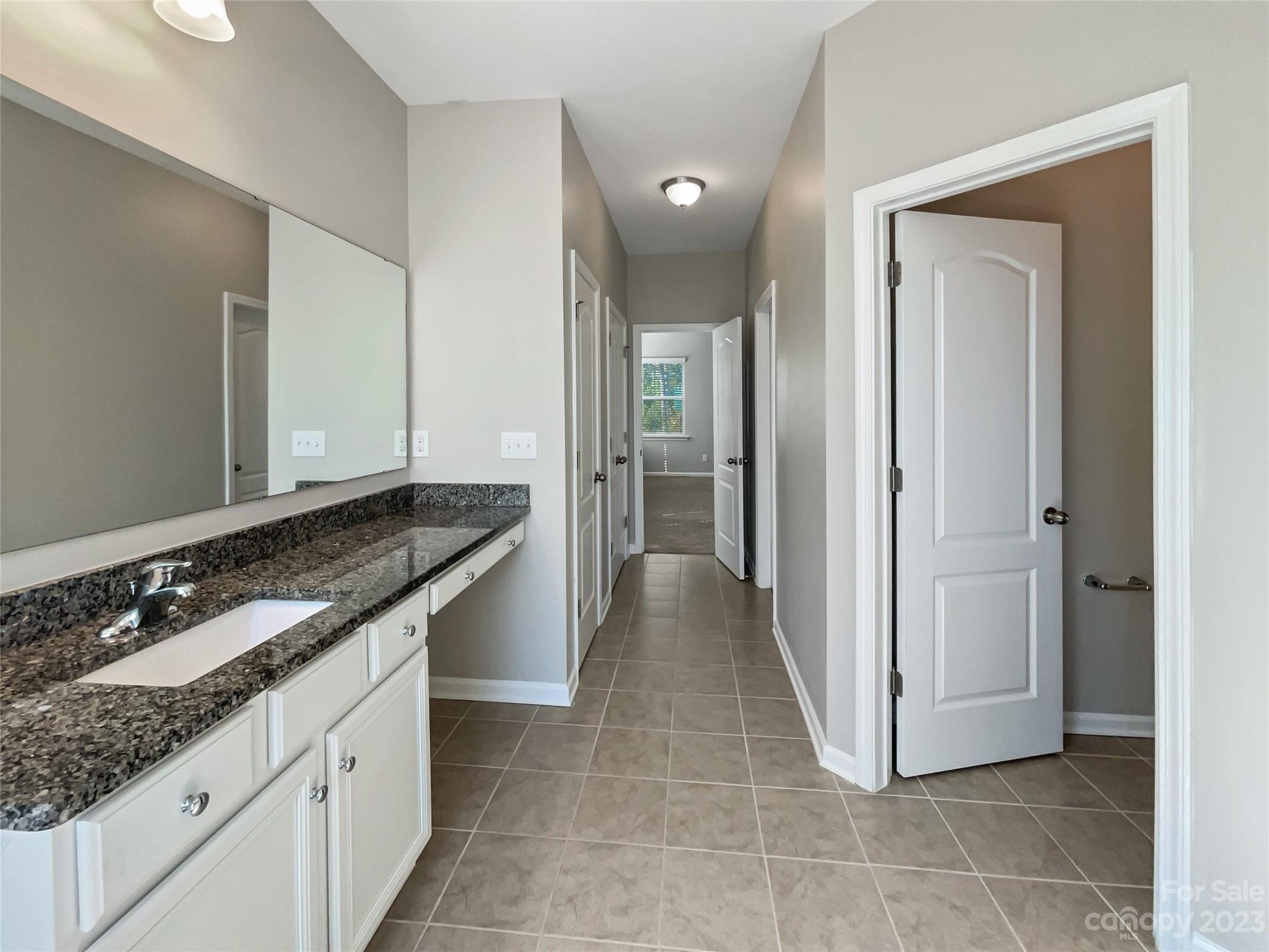 5008 Waterloo Drive Property Photo 13