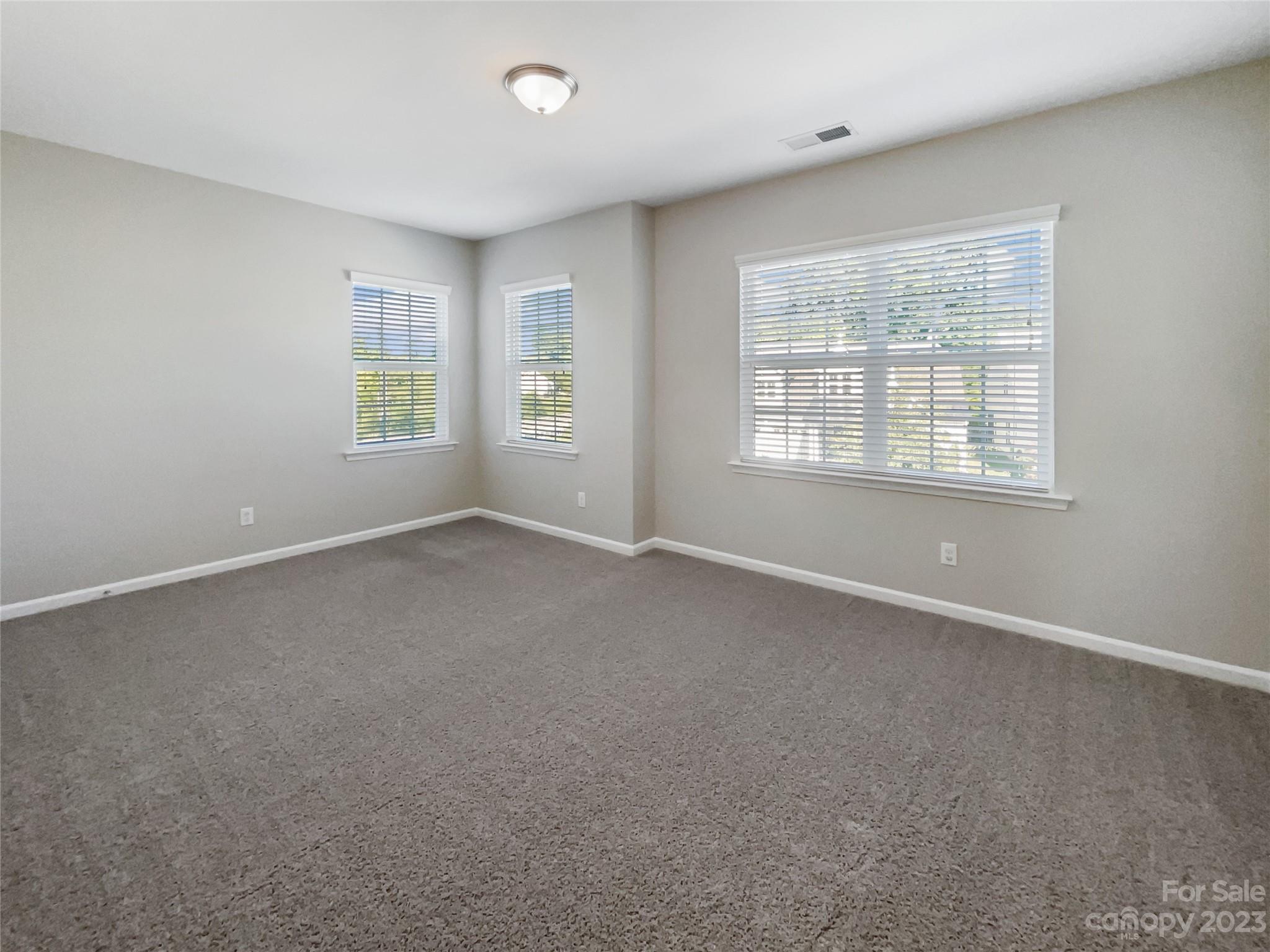 5008 Waterloo Drive Property Photo 14