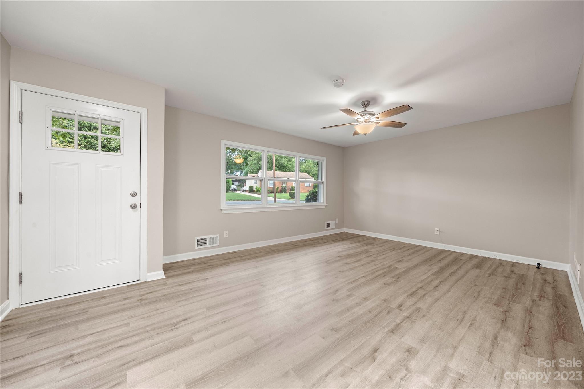 2215 Ludlow Drive Property Photo 8
