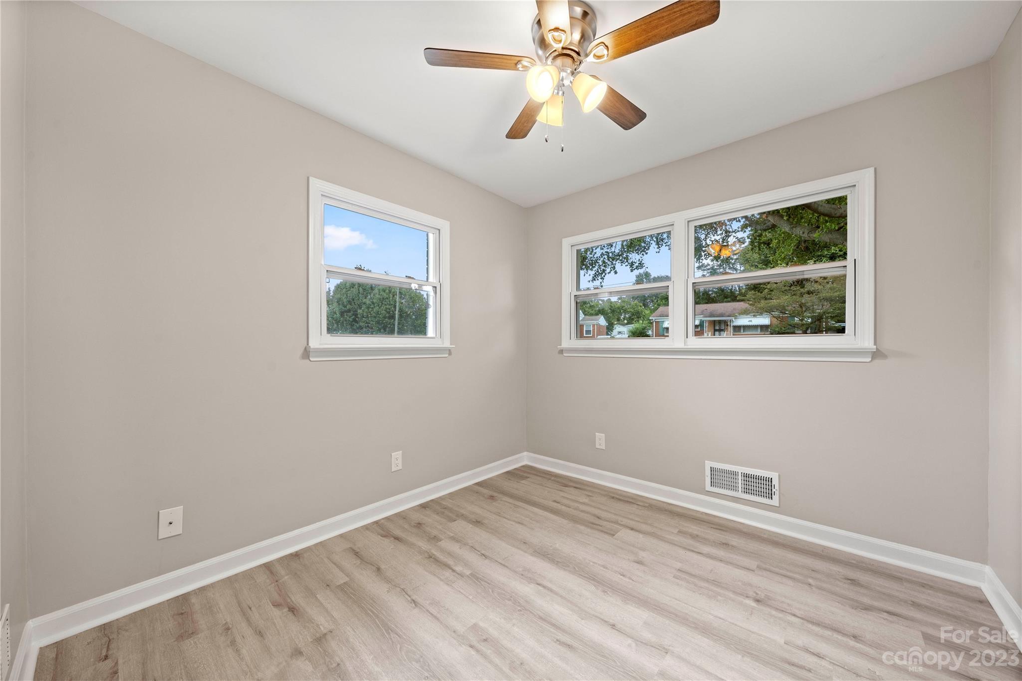 2215 Ludlow Drive Property Photo 14