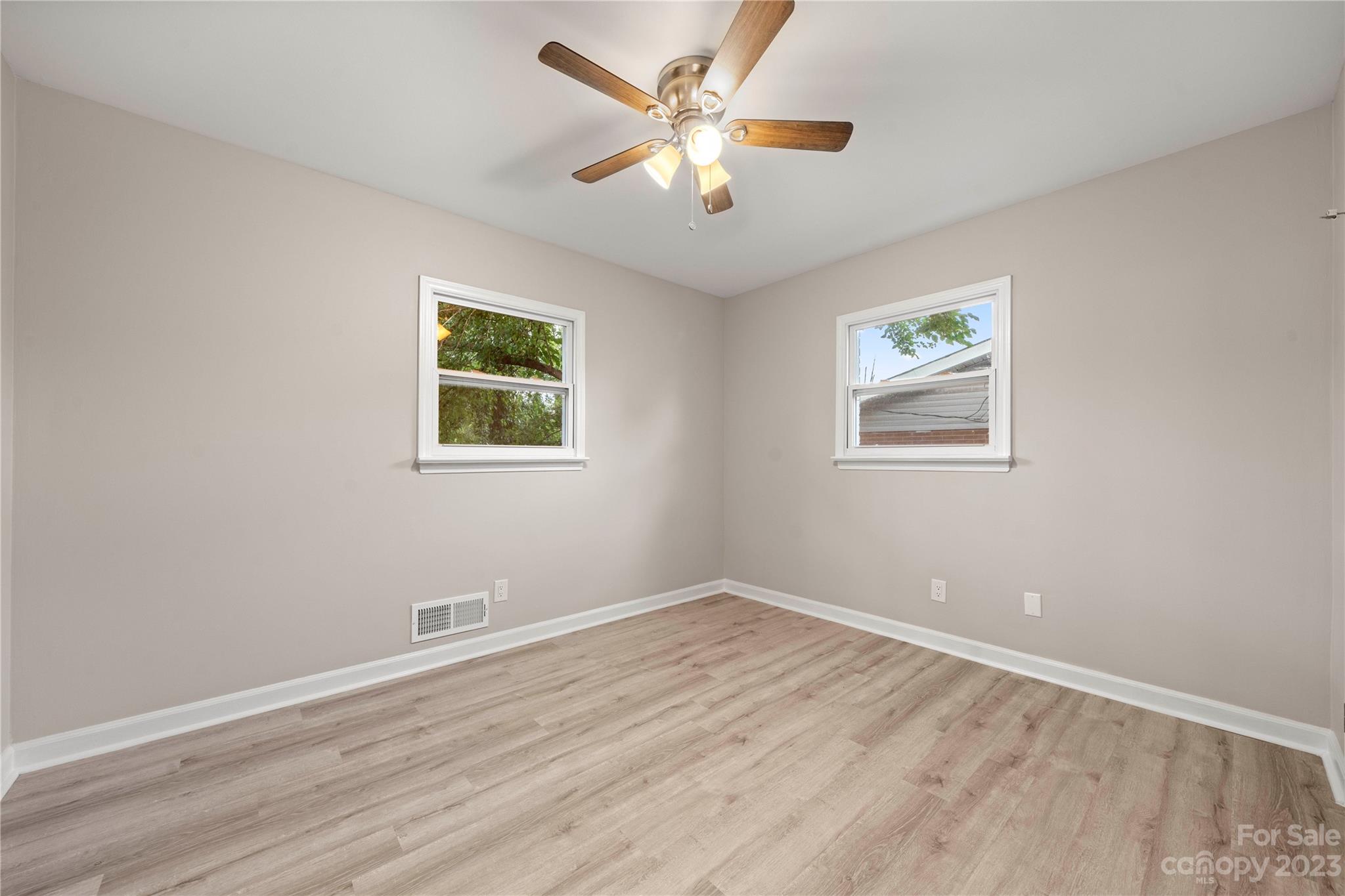2215 Ludlow Drive Property Photo 16