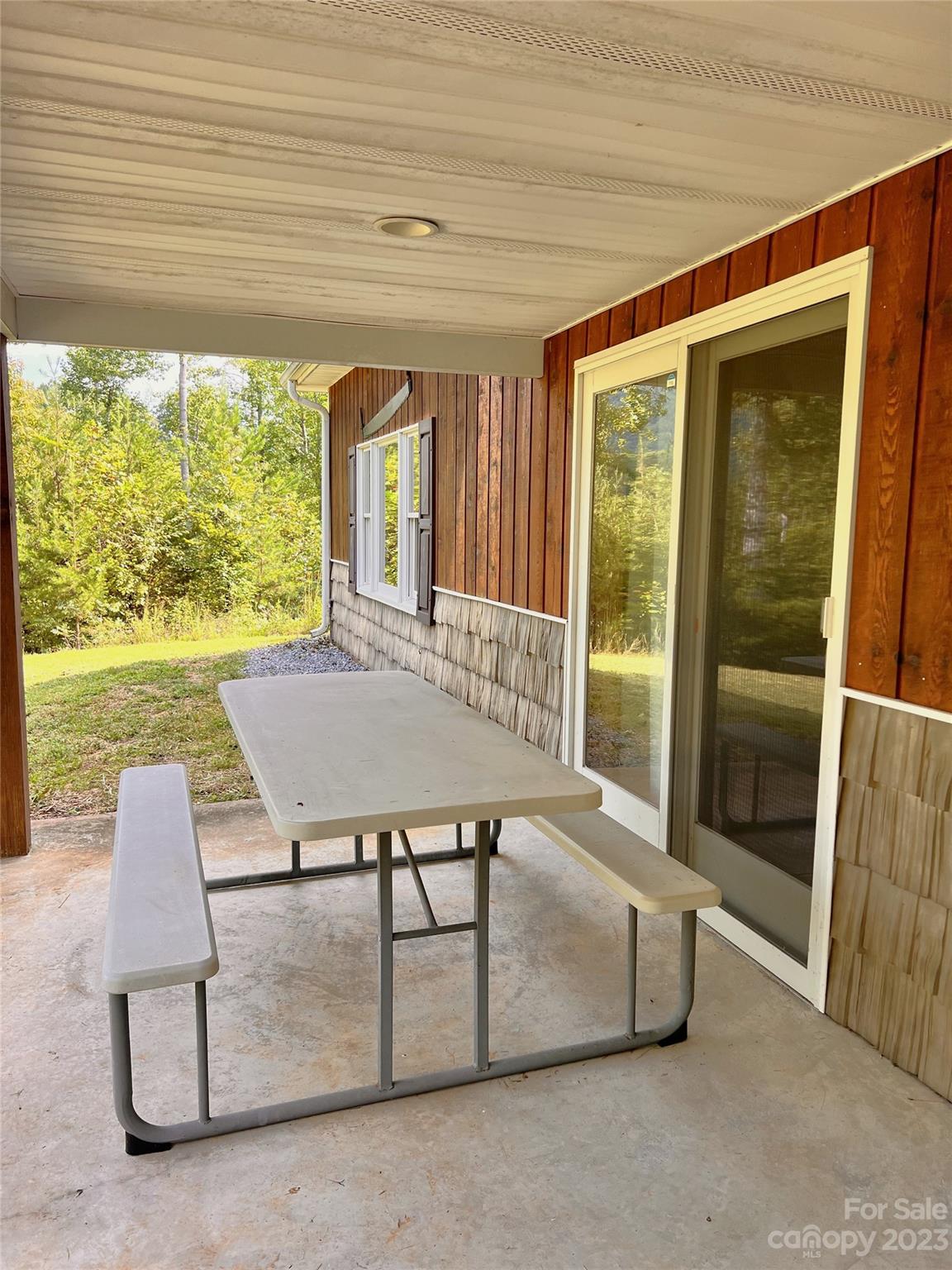 2673 Cove Road Property Photo 9