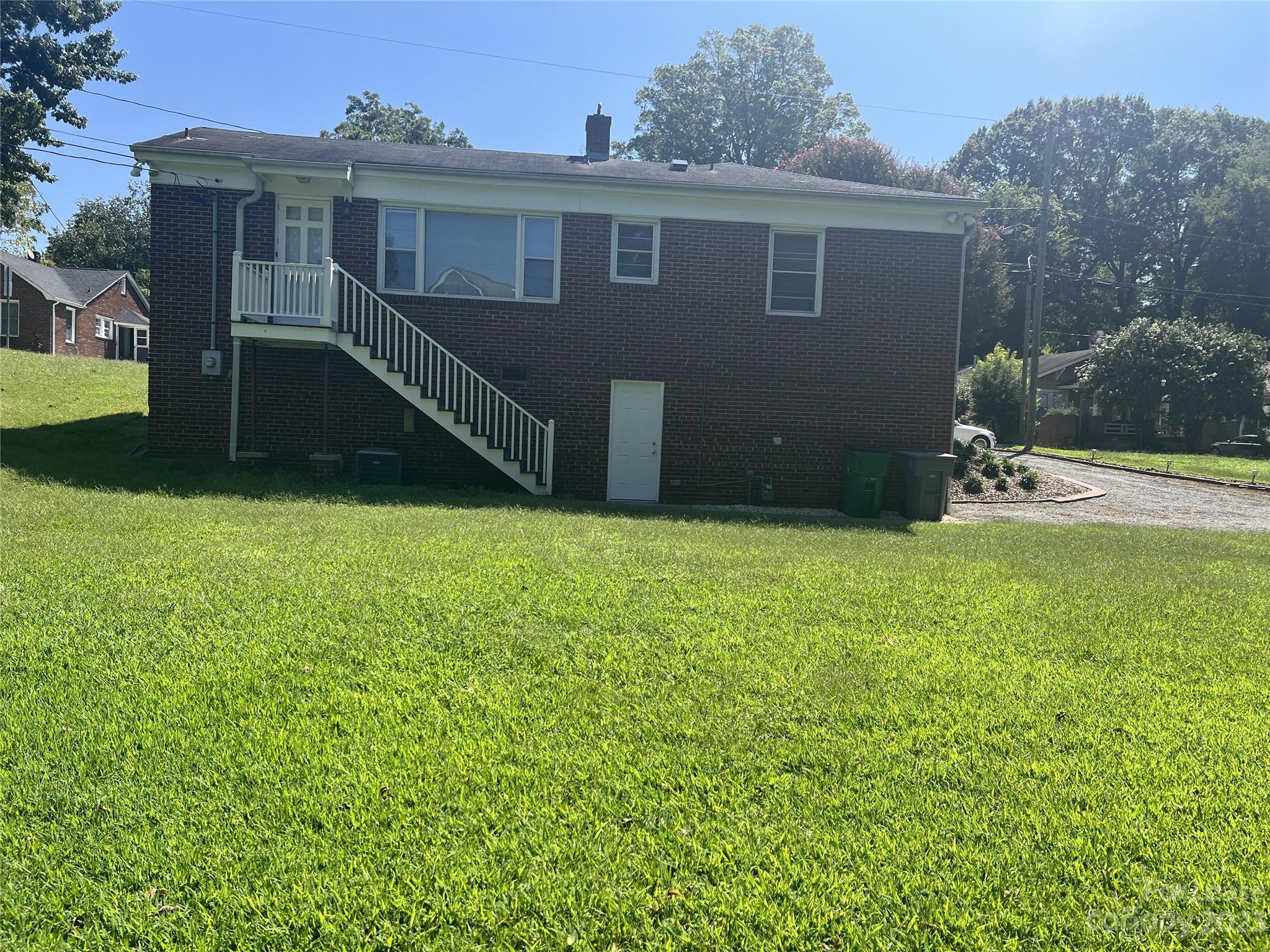 230 Victoria Avenue Property Photo 12