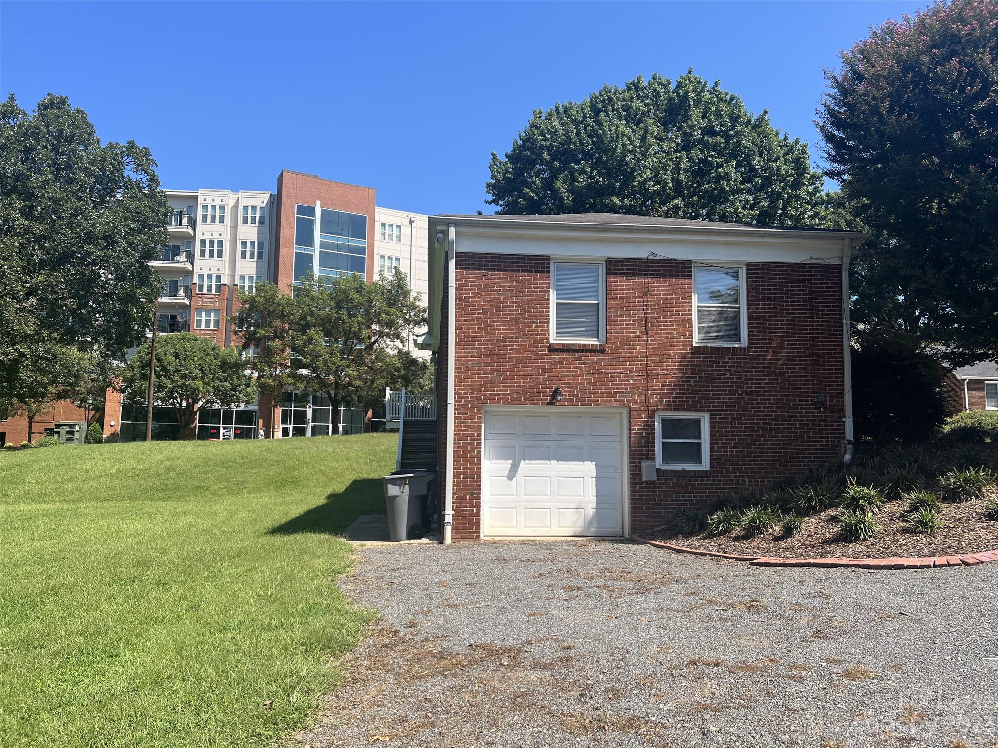 230 Victoria Avenue Property Photo 13