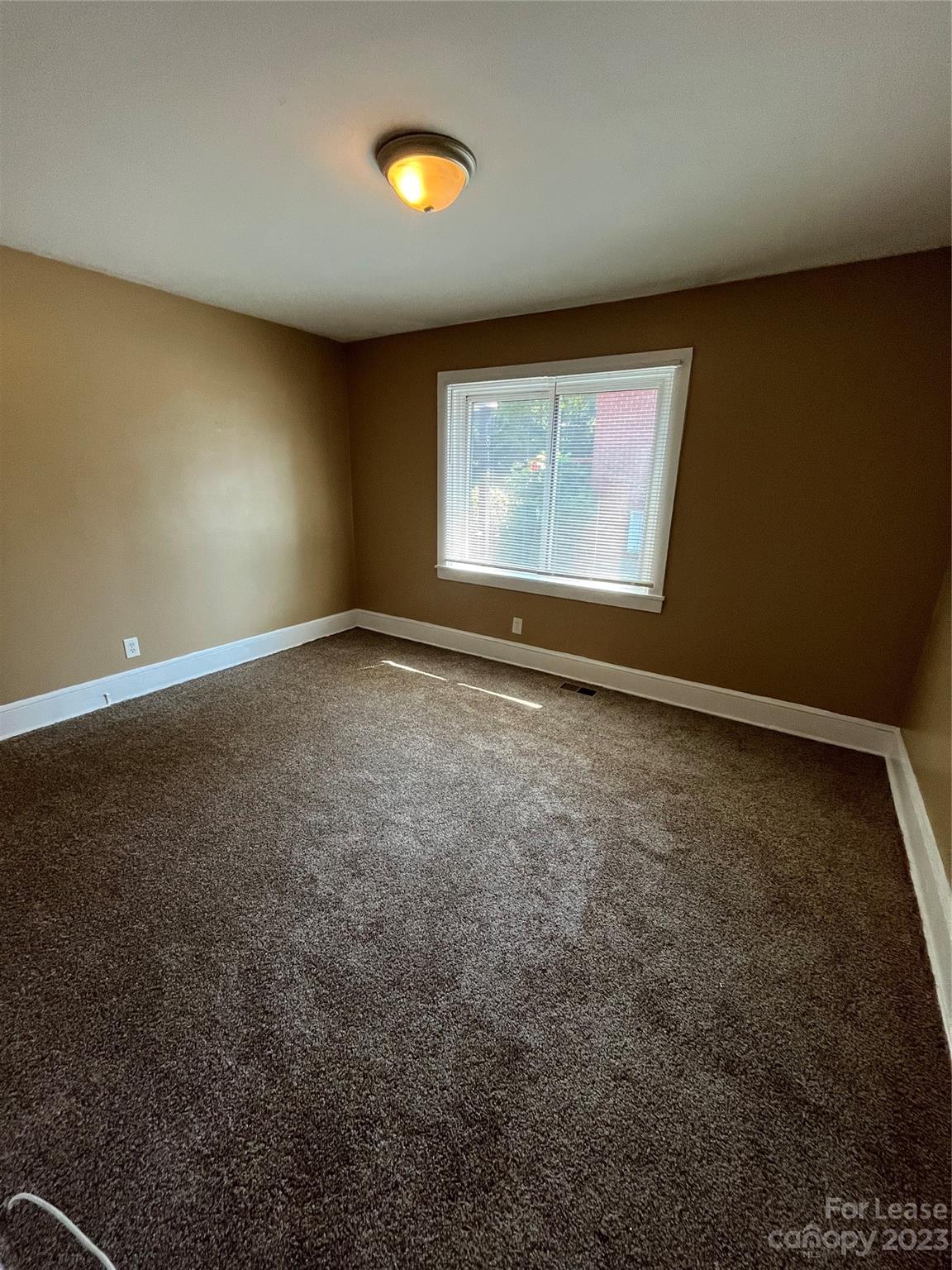 820 West Boulevard Property Photo 5