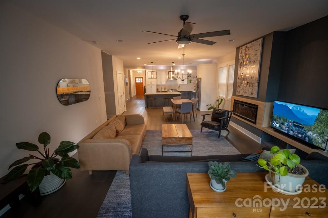 1235 Meadow Lane Property Photo 6