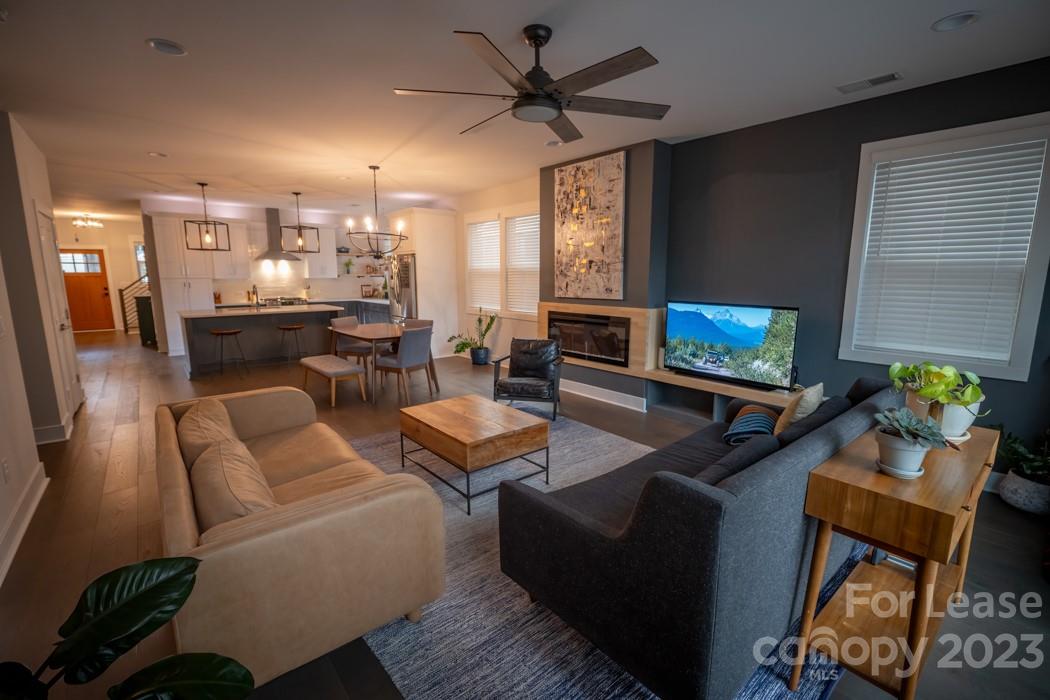 1235 Meadow Lane Property Photo 7