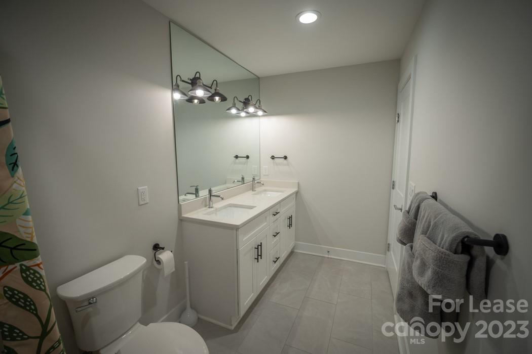 1235 Meadow Lane Property Photo 12