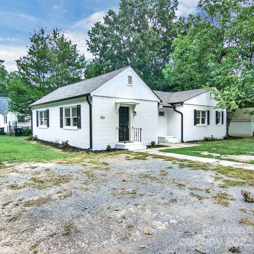 701 Cotton Street Property Photo 3