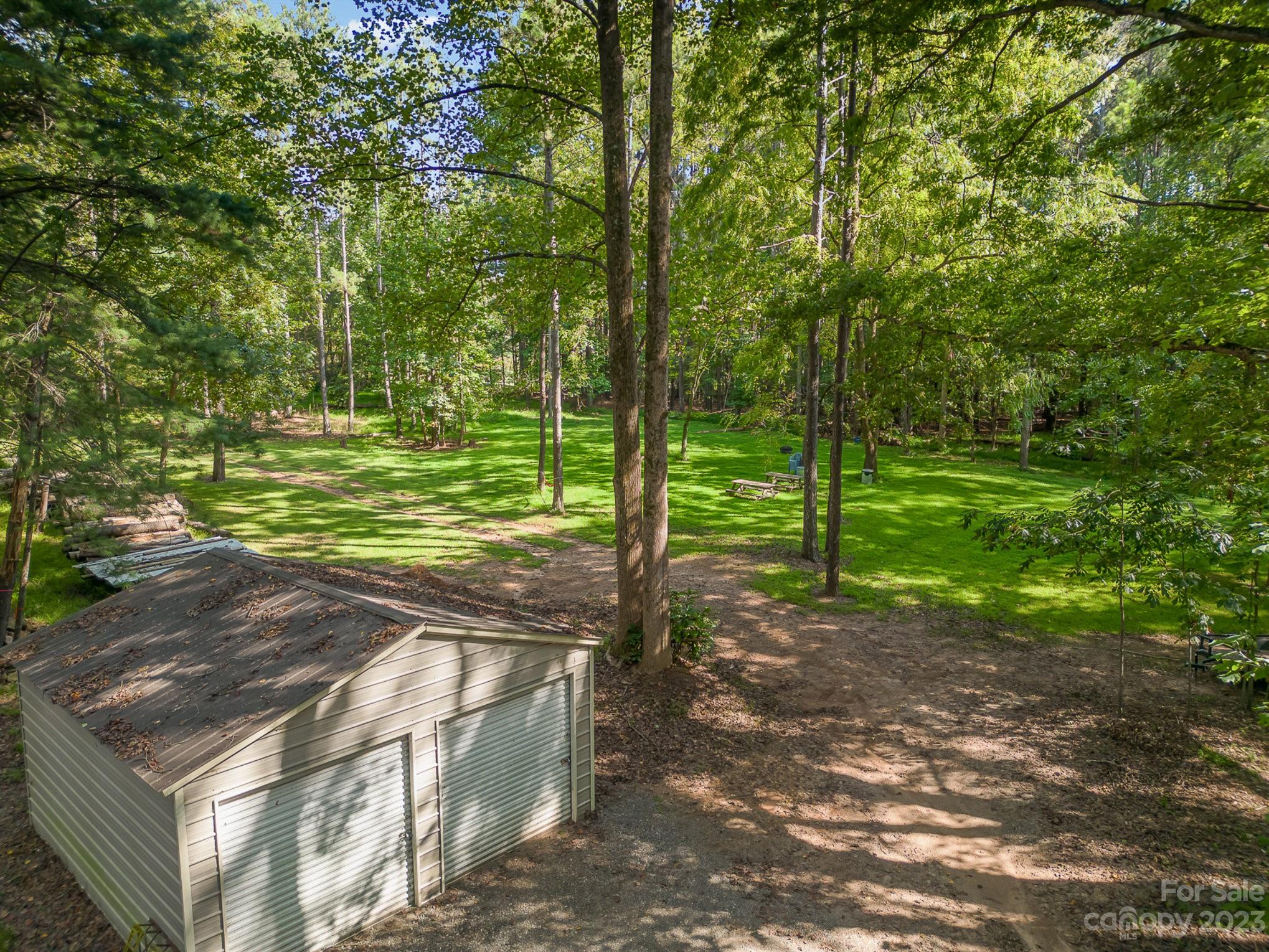 2756 Peachtree Road Property Photo 6