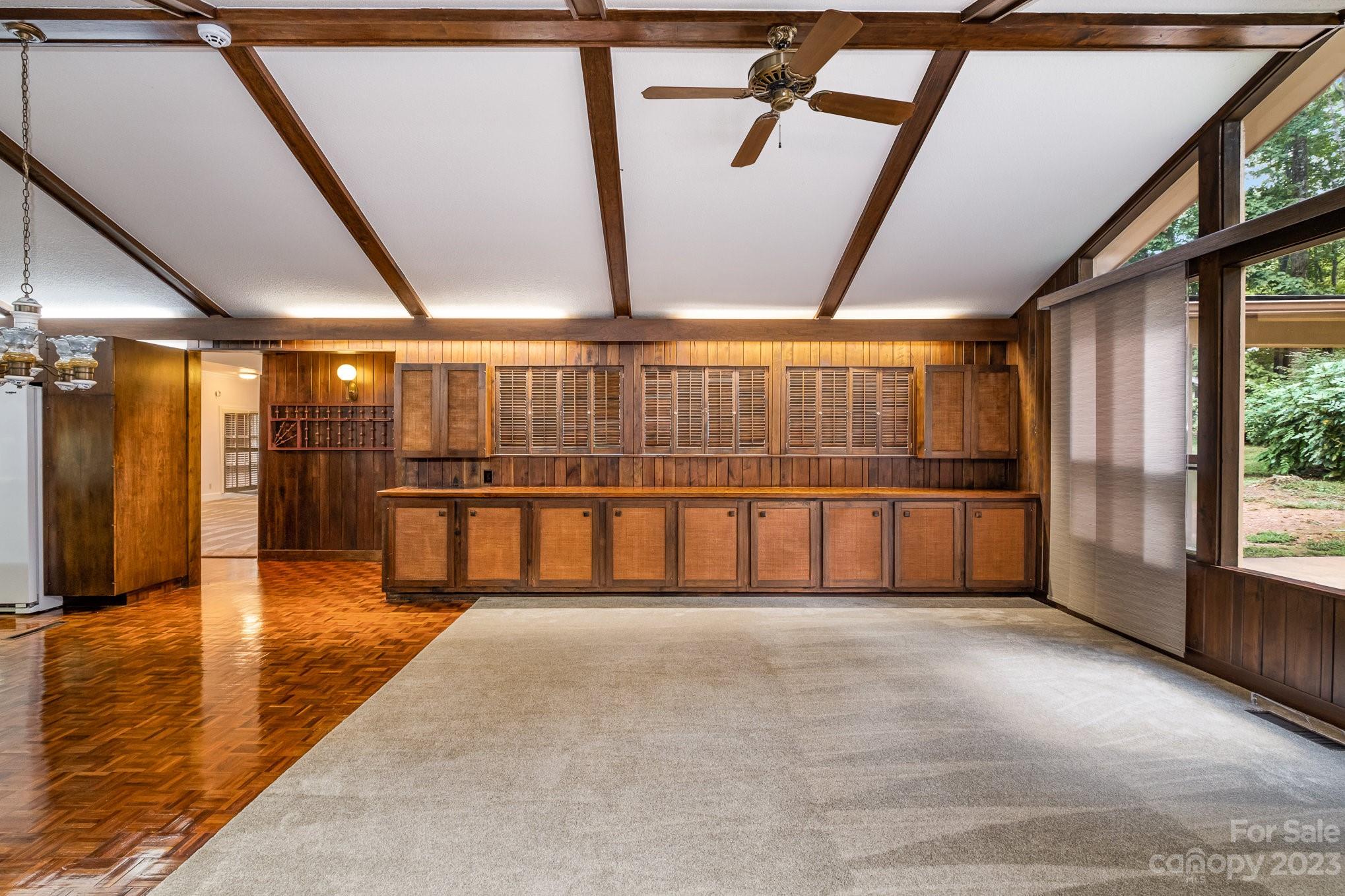2756 Peachtree Road Property Photo 16