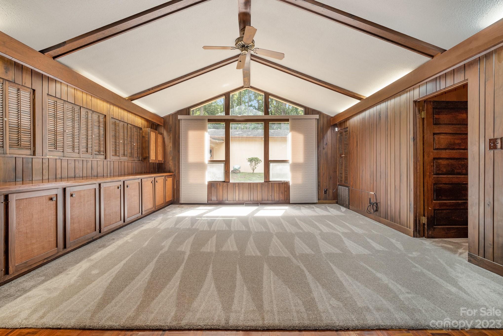 2756 Peachtree Road Property Photo 17