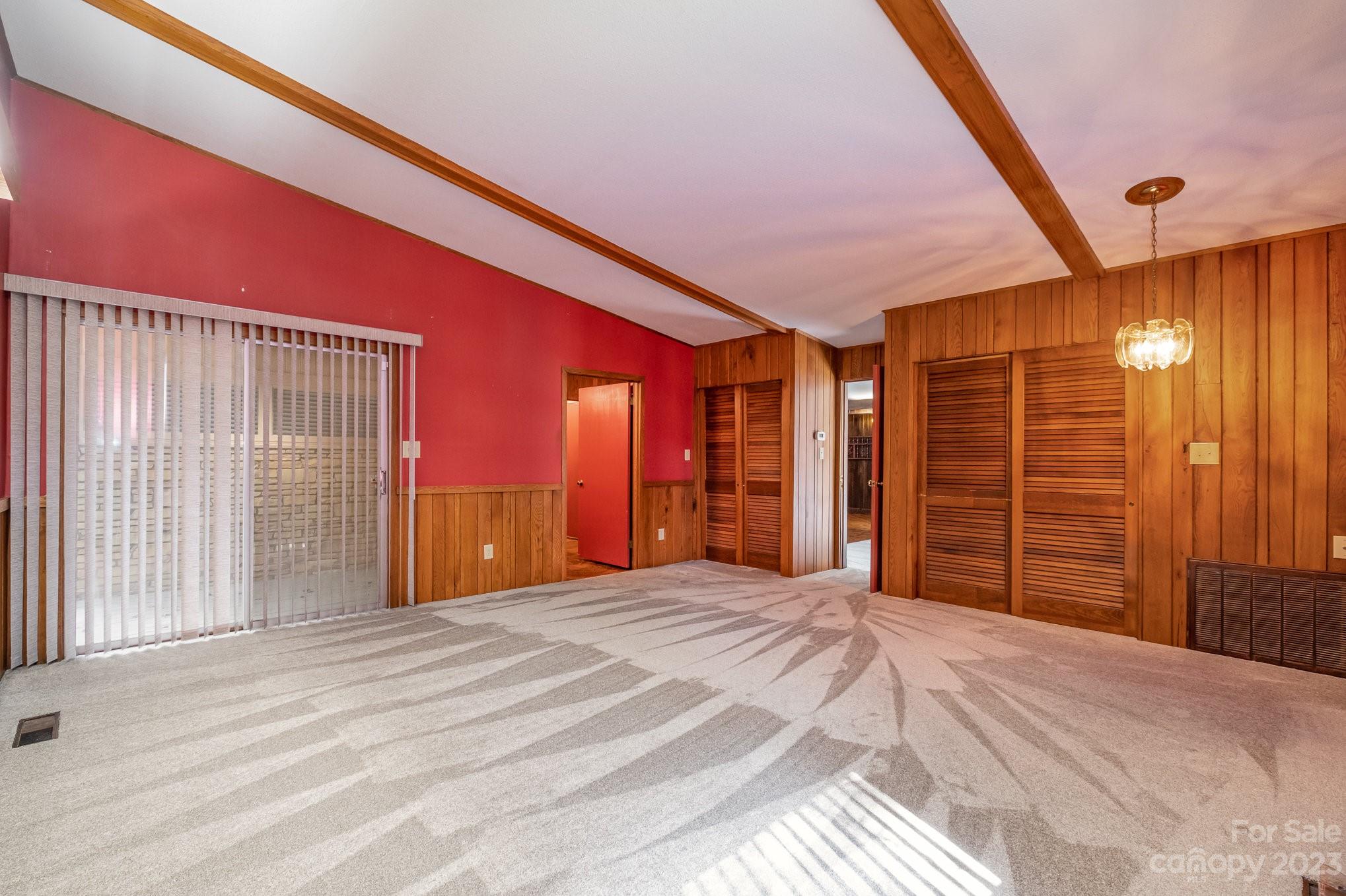 2756 Peachtree Road Property Photo 25