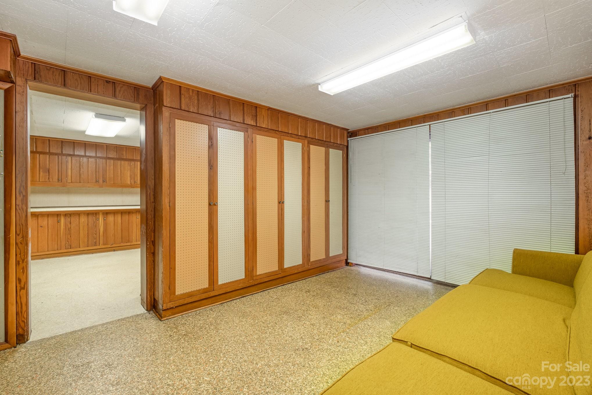 2756 Peachtree Road Property Photo 33