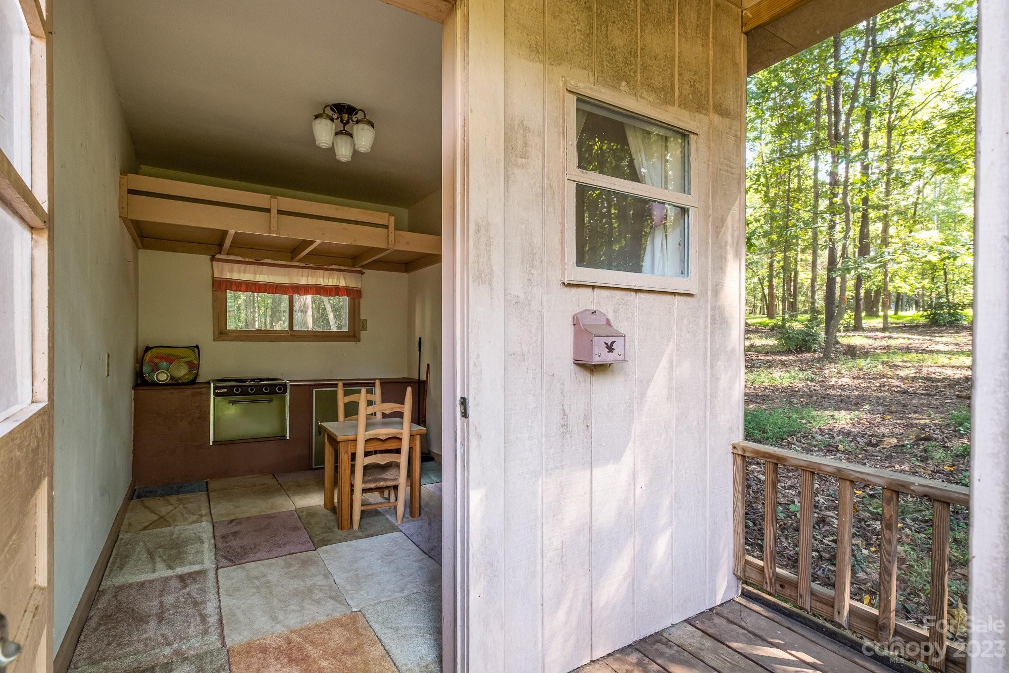2756 Peachtree Road Property Photo 38