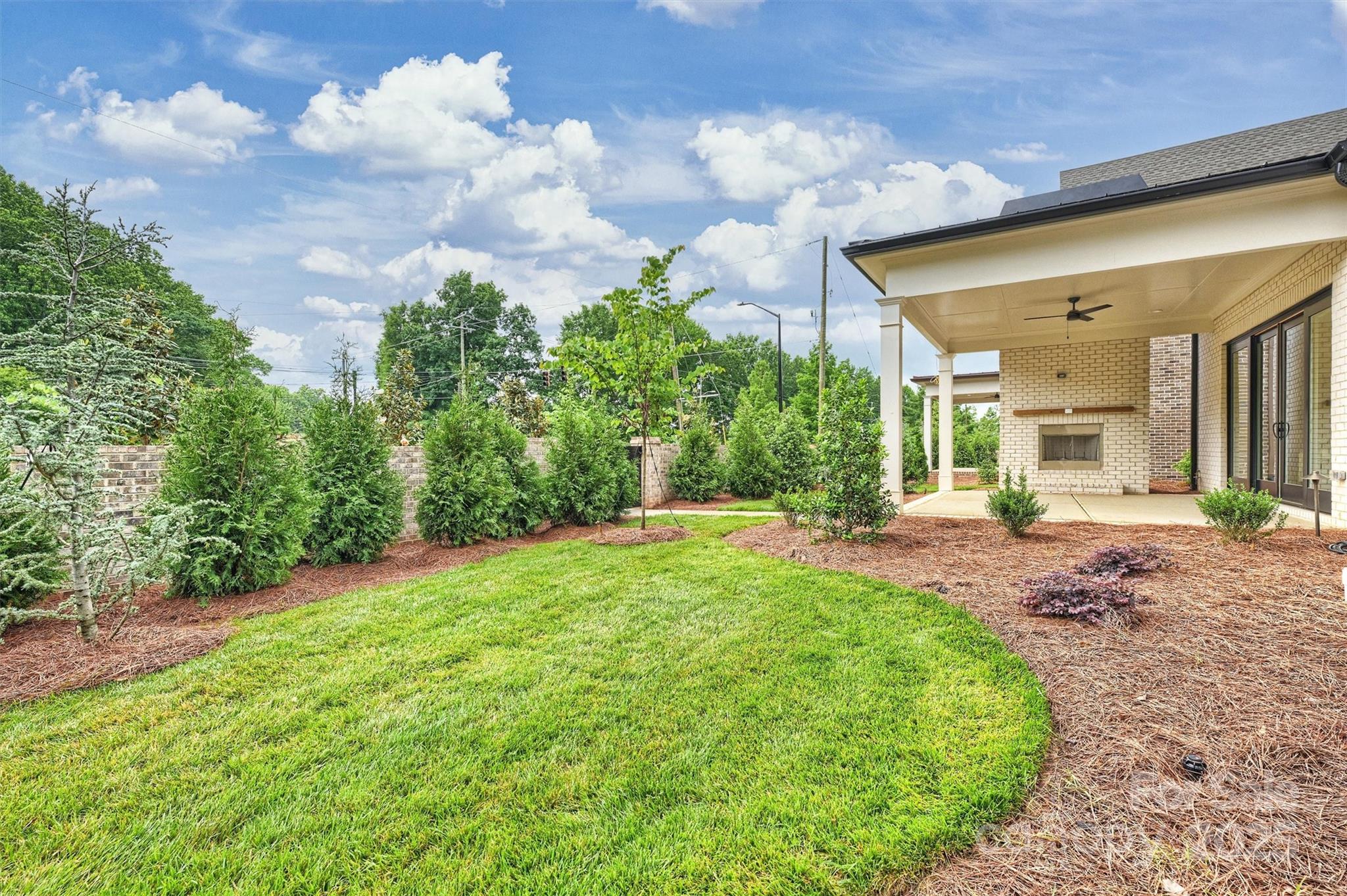 8163 Fairview Road 9 Property Photo 6