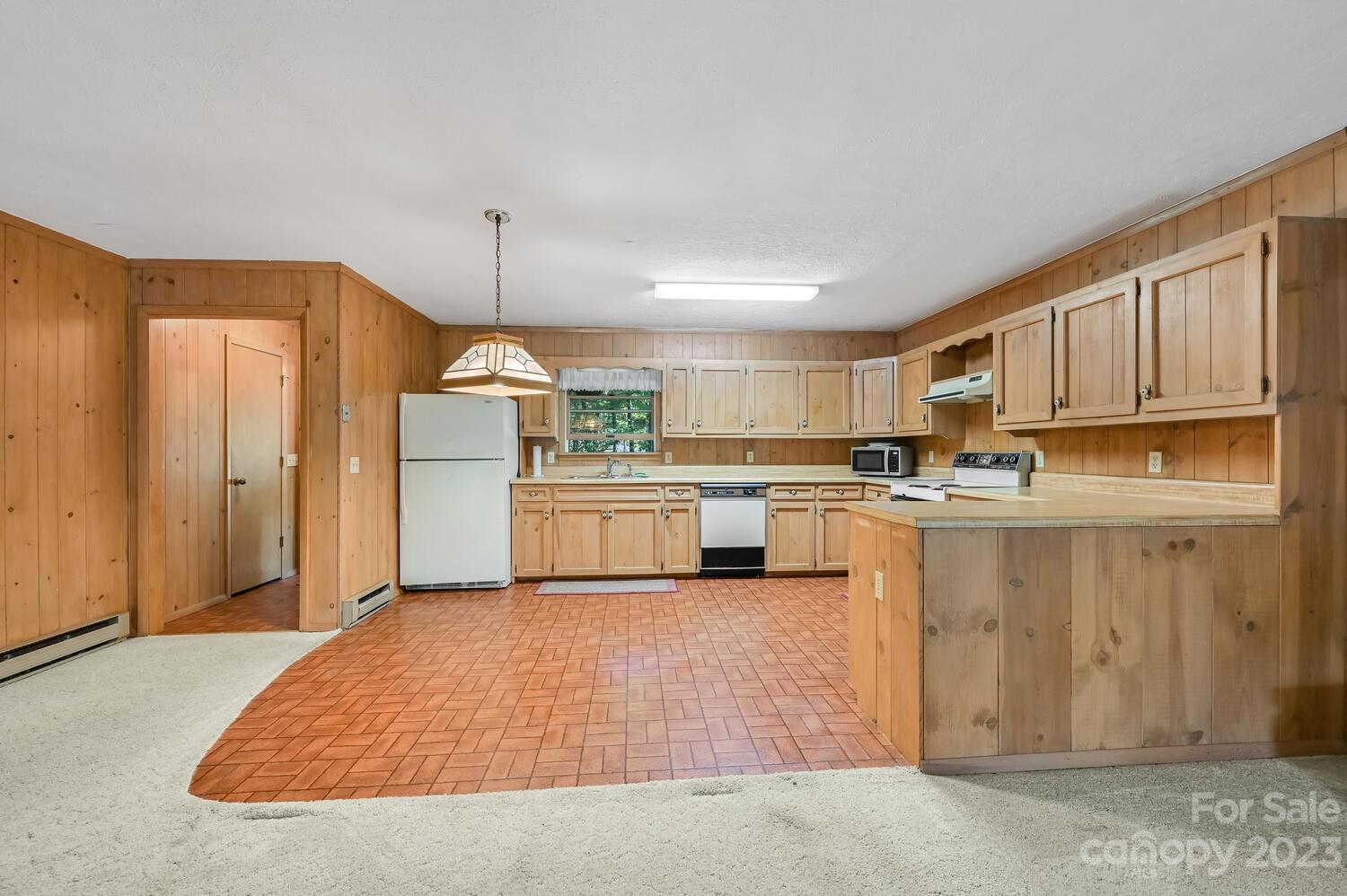184 Harvey Osteen Road Property Photo 4