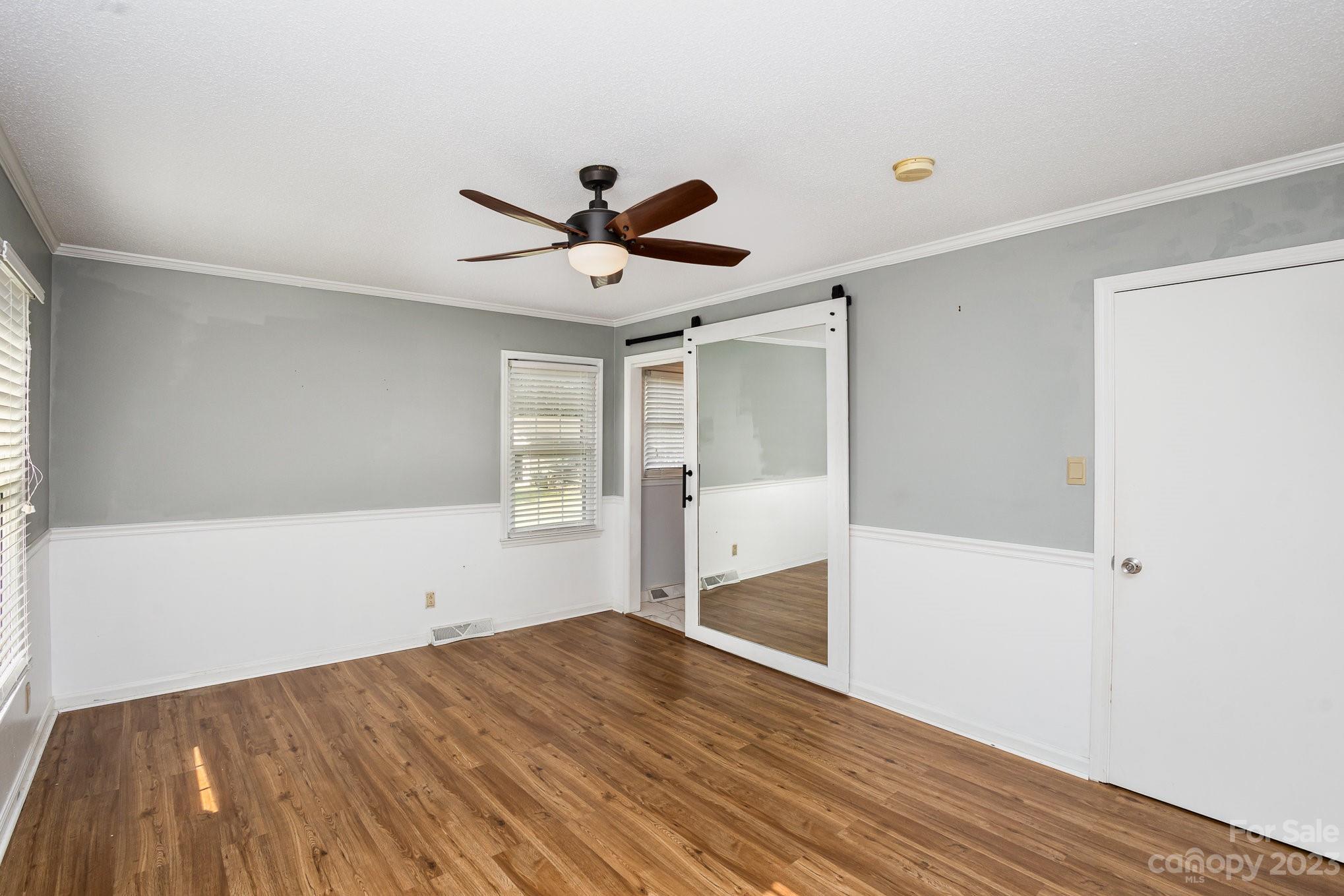 2116 Willow Lane Property Photo 11