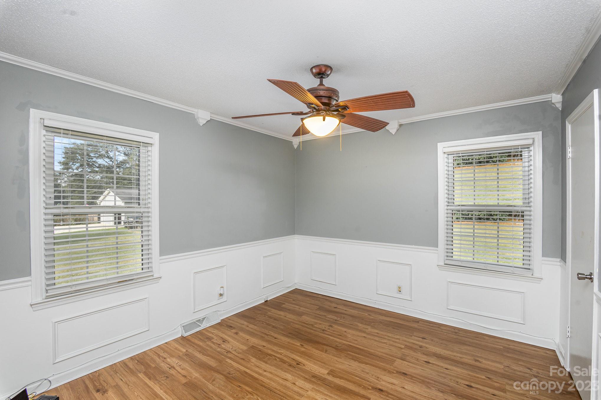 2116 Willow Lane Property Photo 17