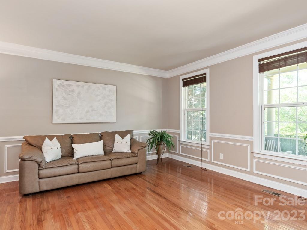 15024 Capricorn Lane Property Photo 7