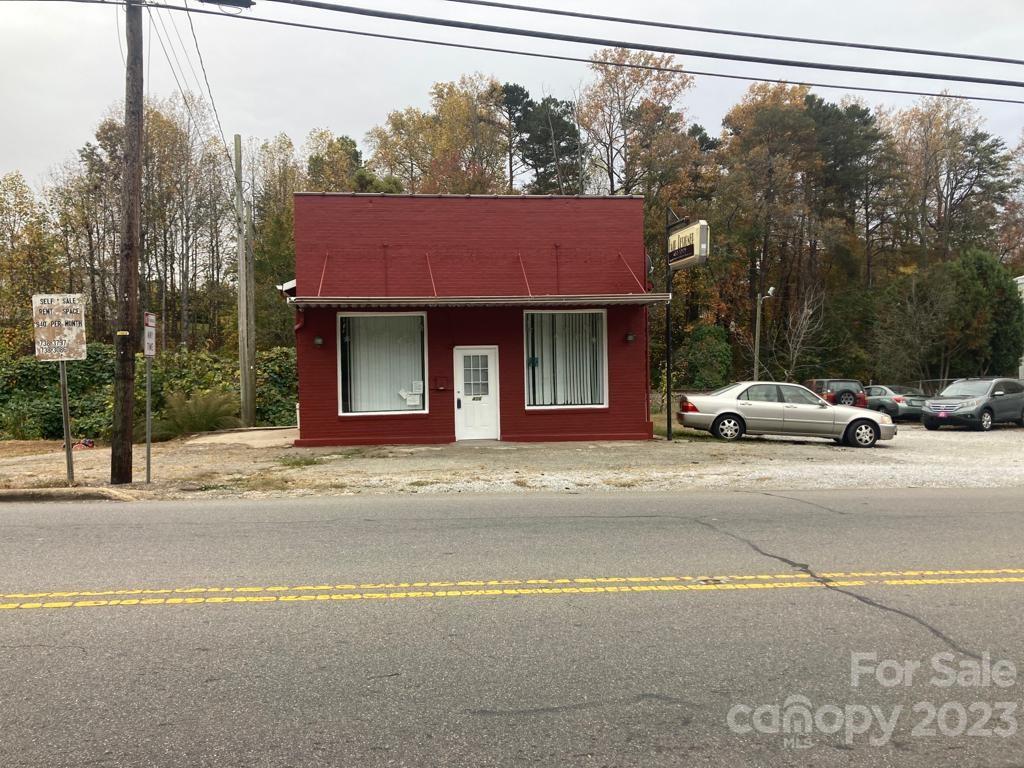 406 East Court Street Property Photo 1