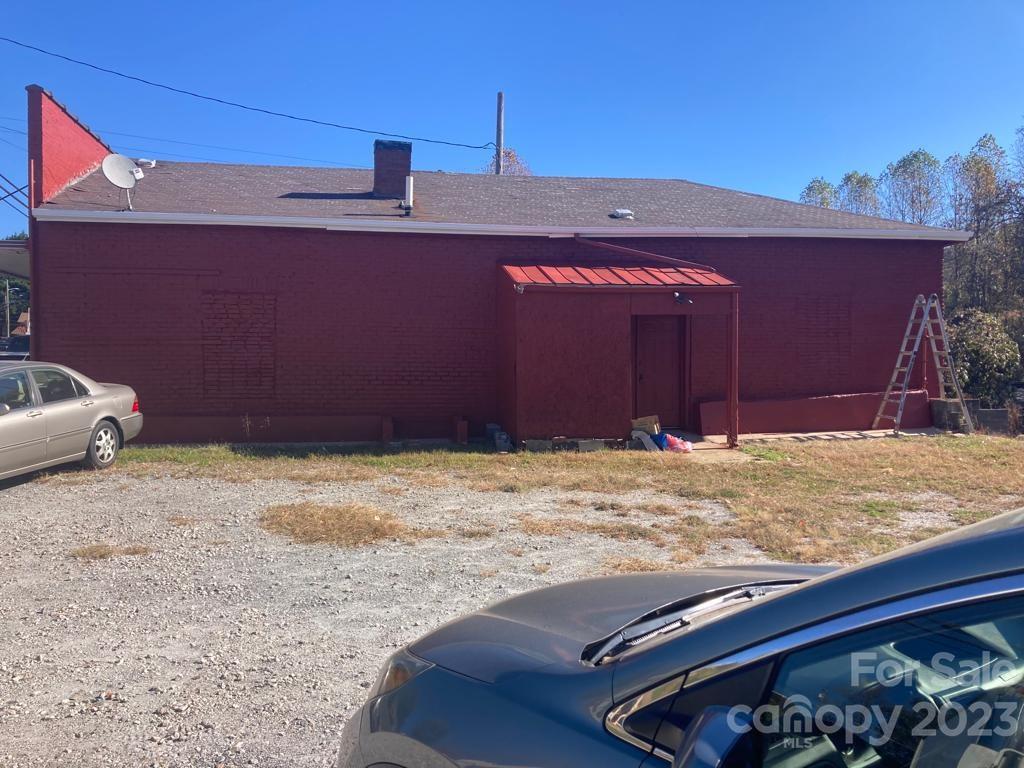 406 East Court Street Property Photo 6