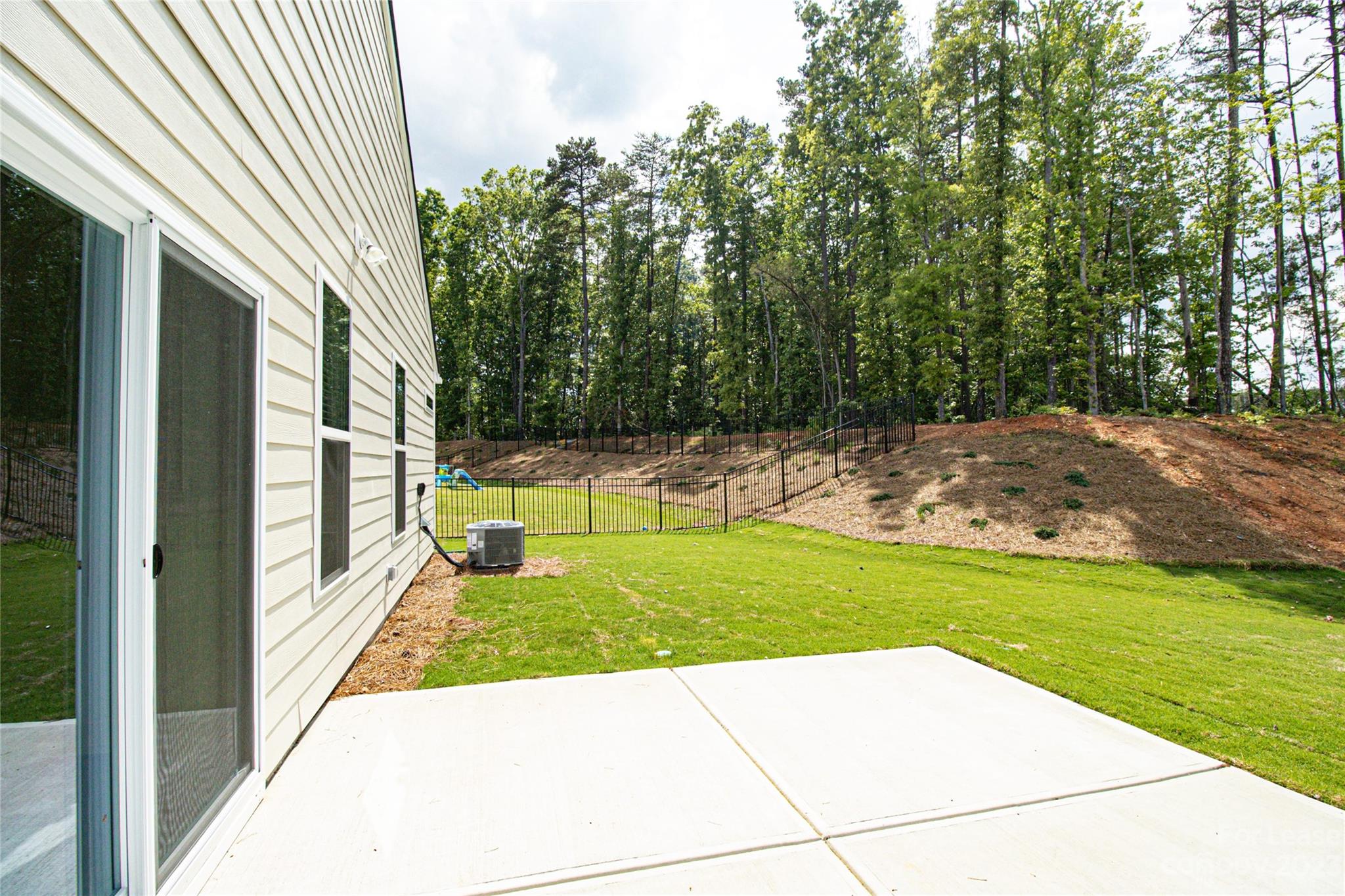 3002 Falling Stone Circle Property Photo 40