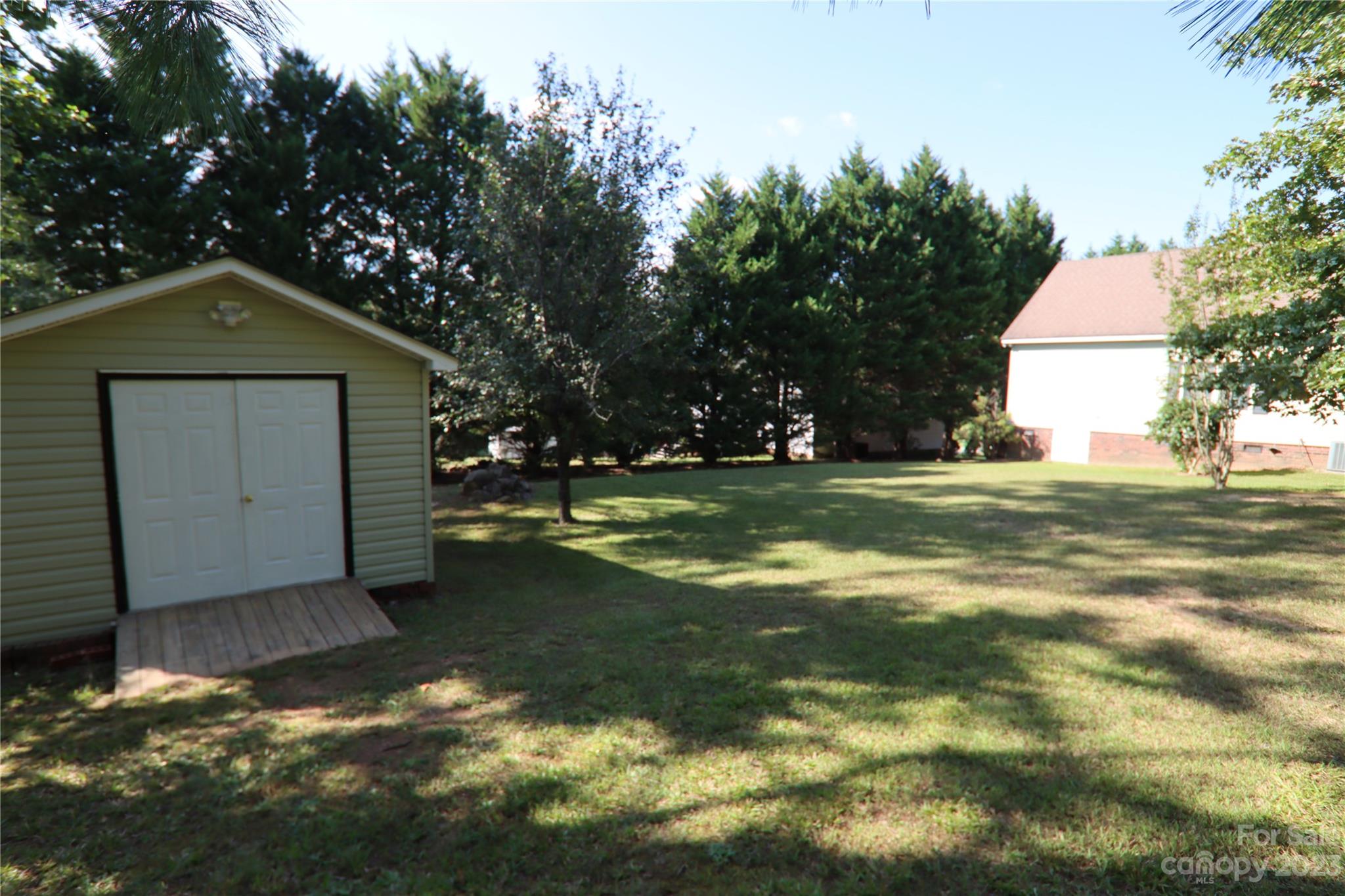 10737 Kingsview Drive Property Photo 25
