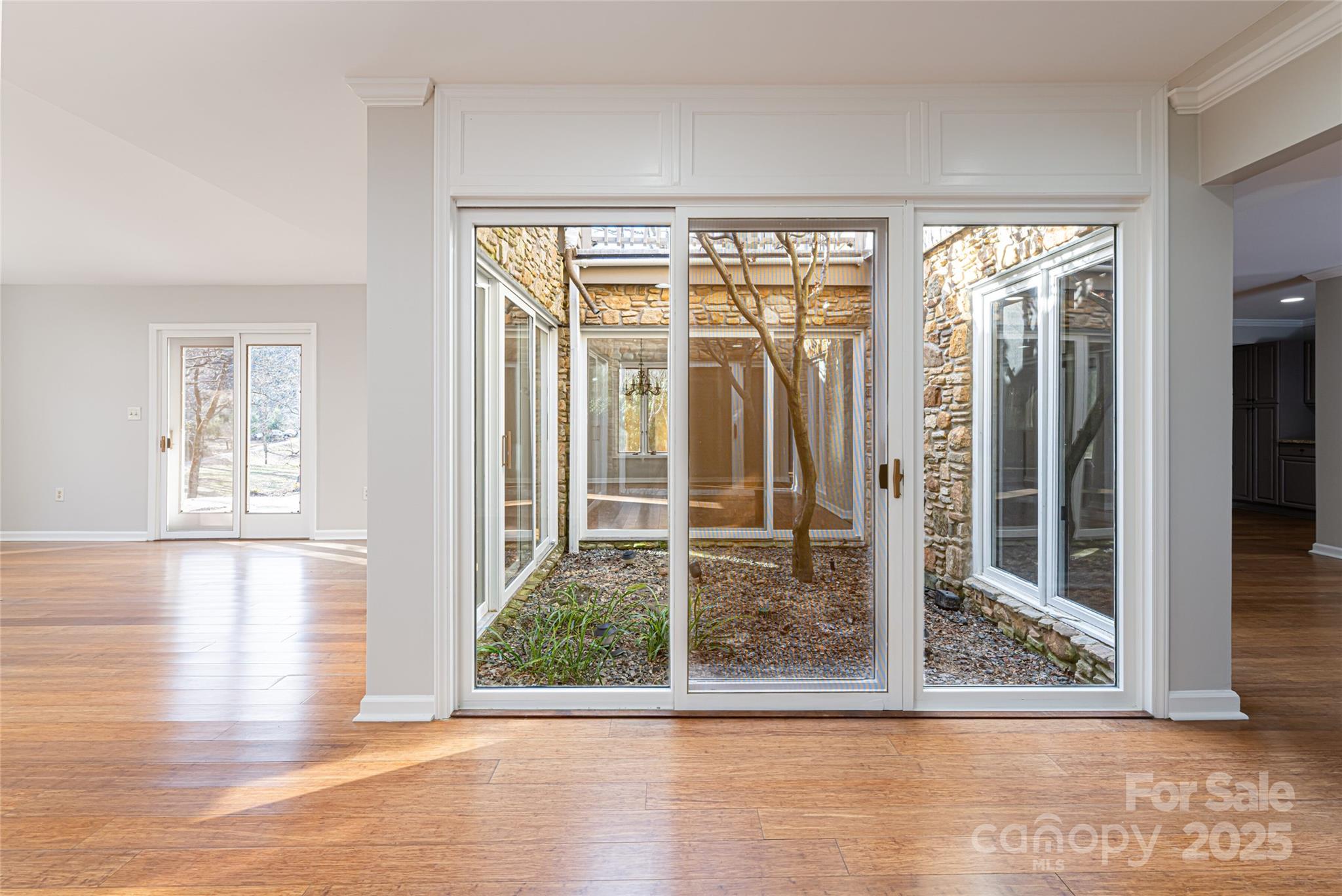 380 Old Powell Road Property Photo 11