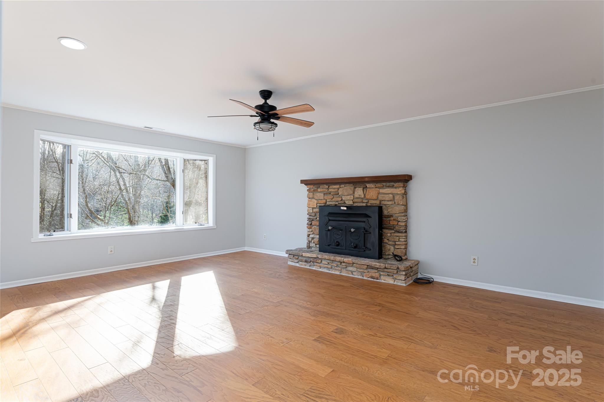 380 Old Powell Road Property Photo 27