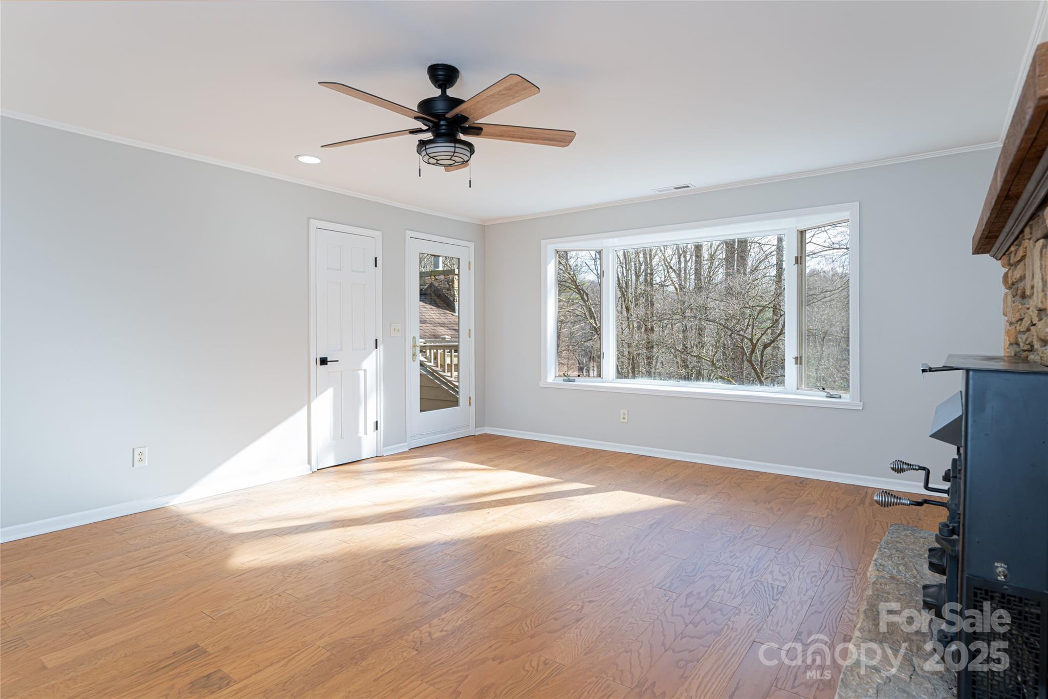 380 Old Powell Road Property Photo 28
