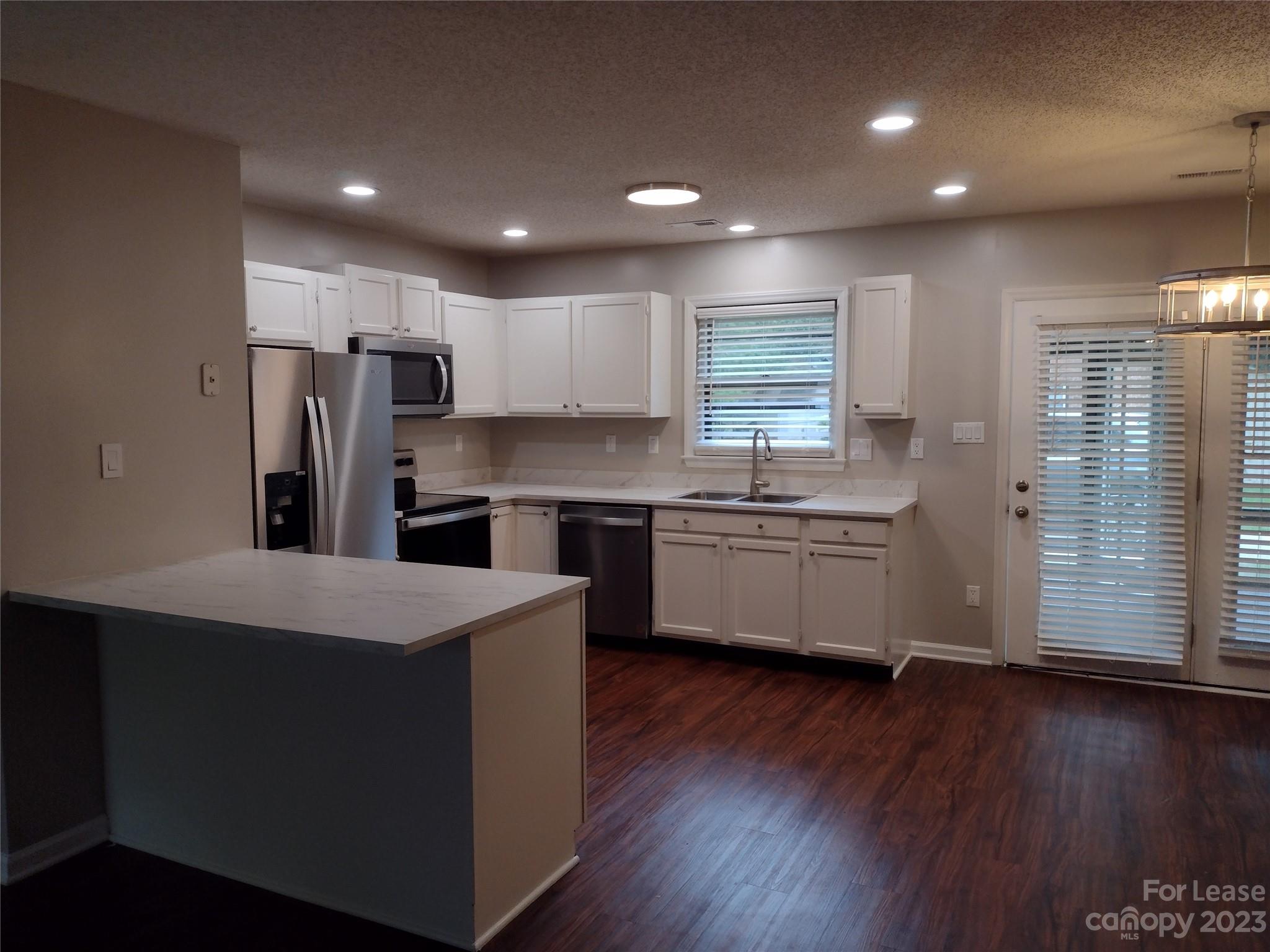 9720 Stillwater Lane Property Photo 3