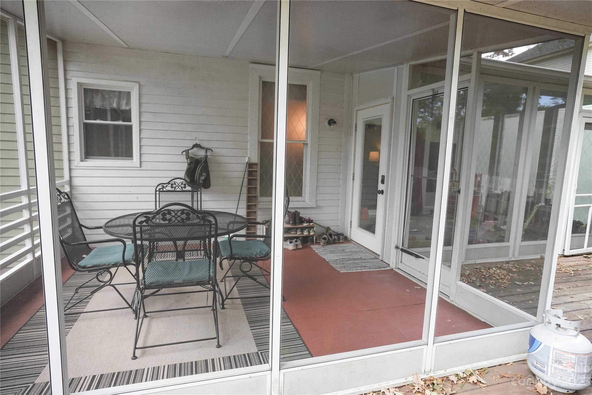 345 W Center Avenue Property Photo 17