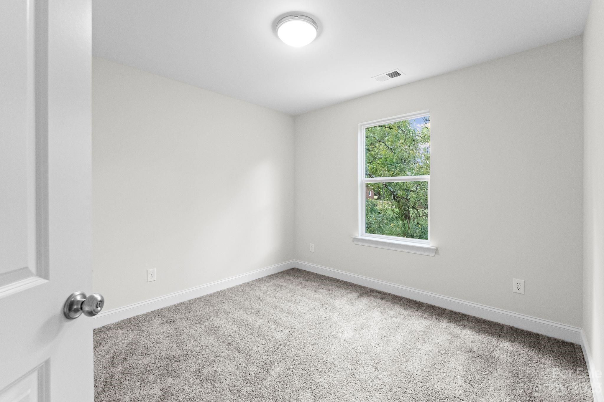 203 E Florida Avenue Property Photo 30