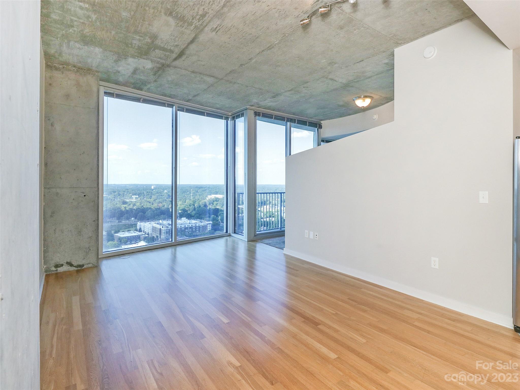 210 N Church Street 2206 Property Photo 14
