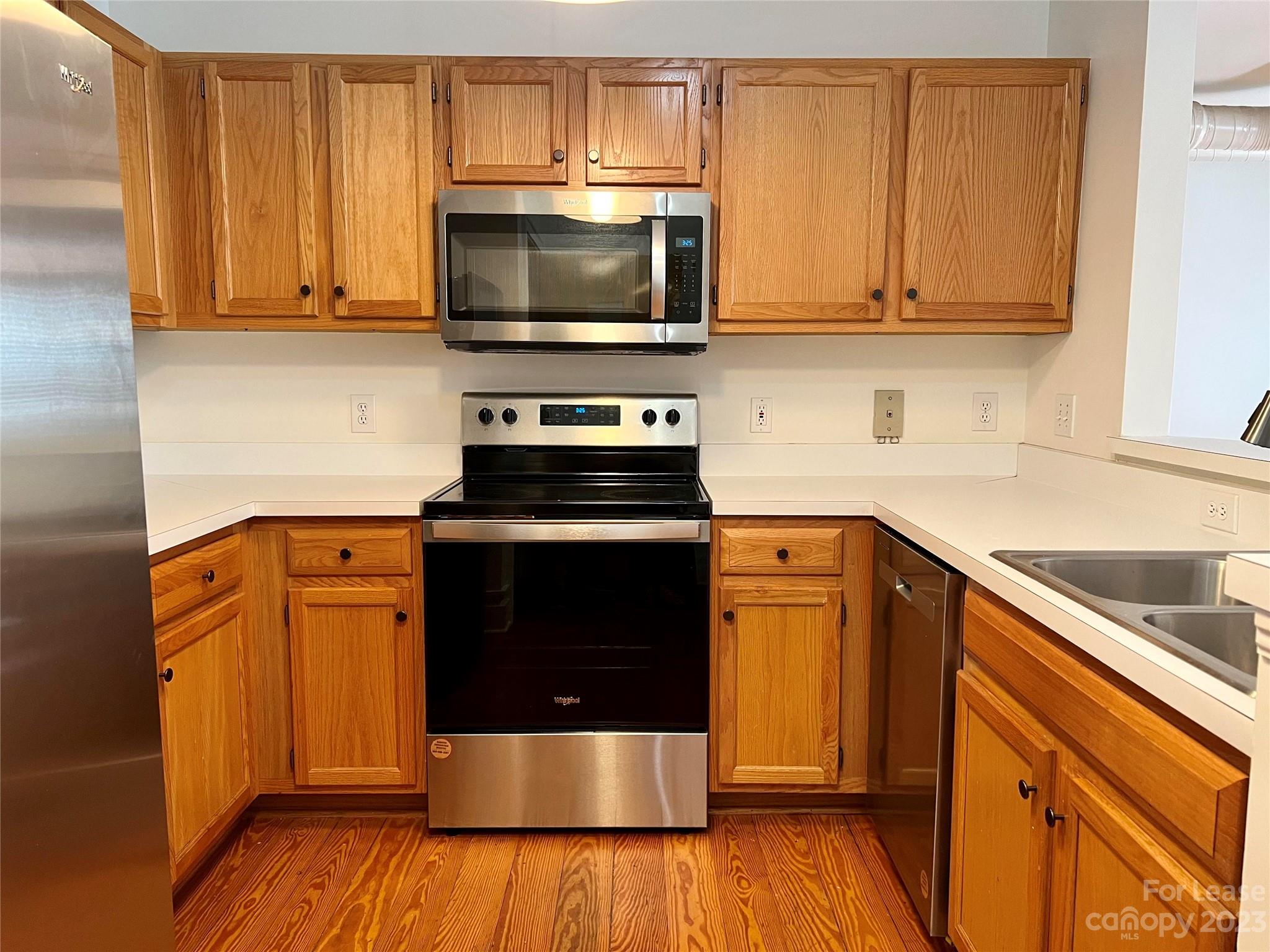 404 N Laurel Avenue 9 Property Photo 2