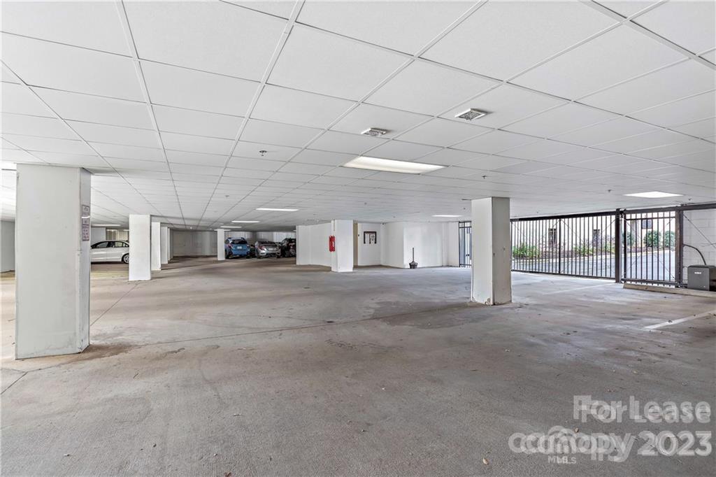 404 N Laurel Avenue 9 Property Photo 10
