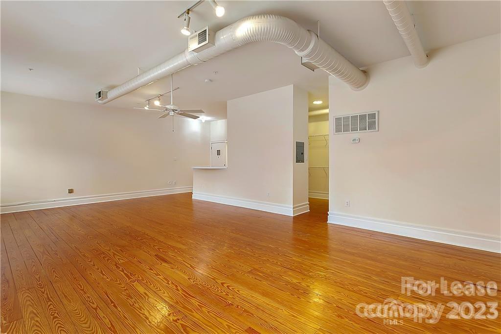 404 N Laurel Avenue 9 Property Photo 15